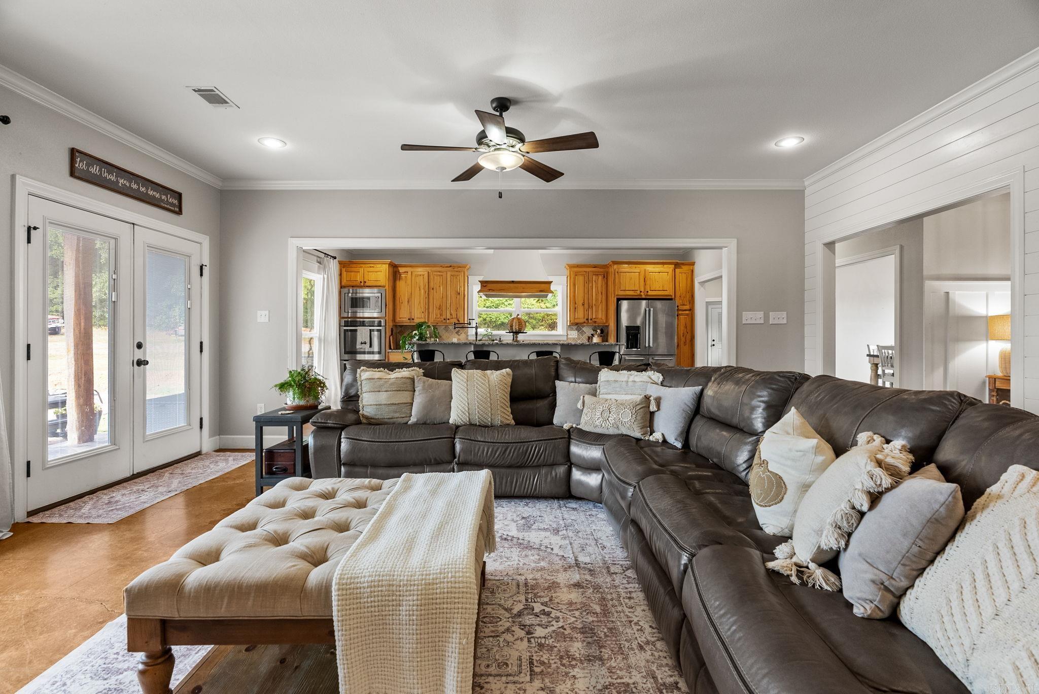 1431 Red Hill  Mt. Vernon, AR