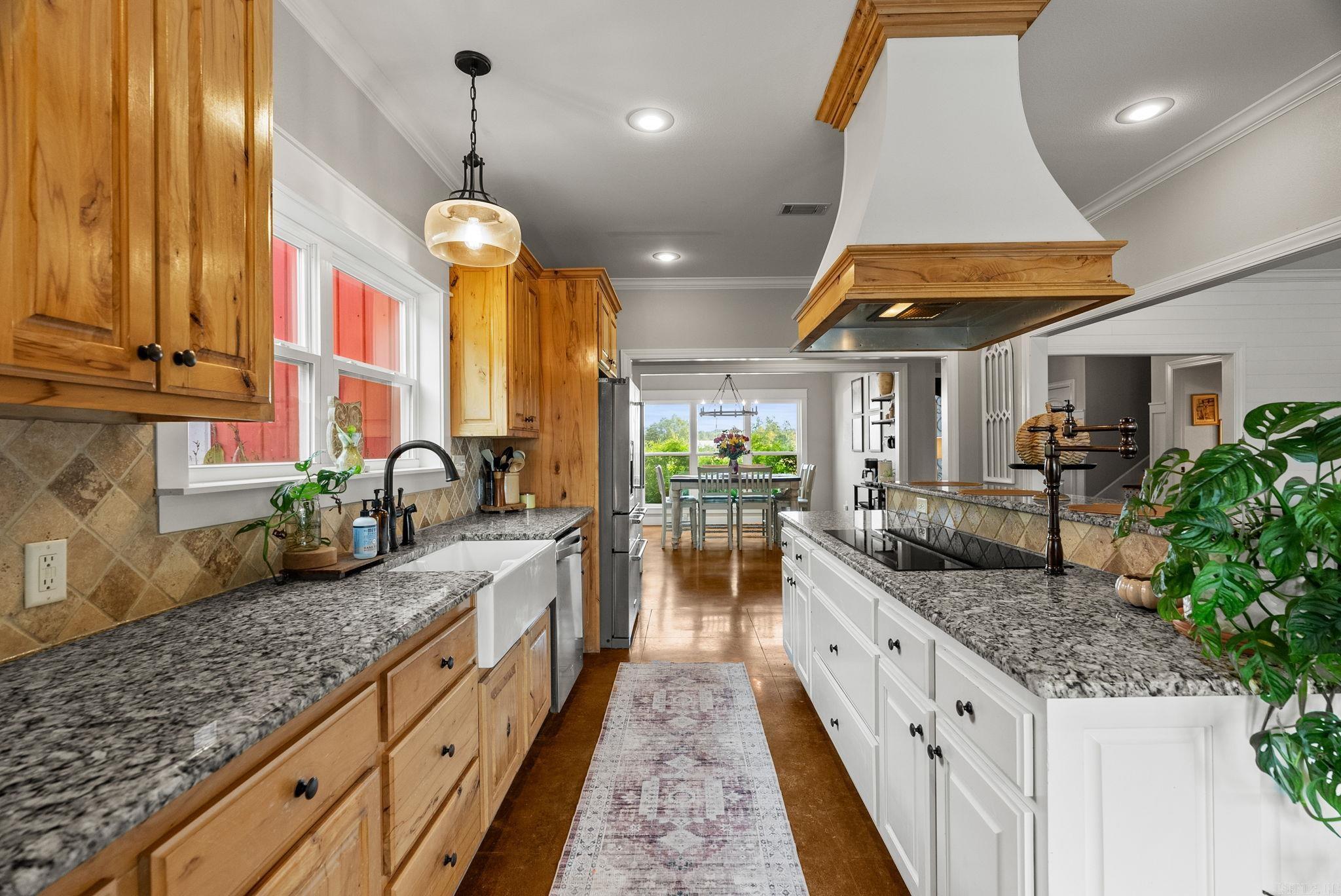 1431 Red Hill  Mt. Vernon, AR