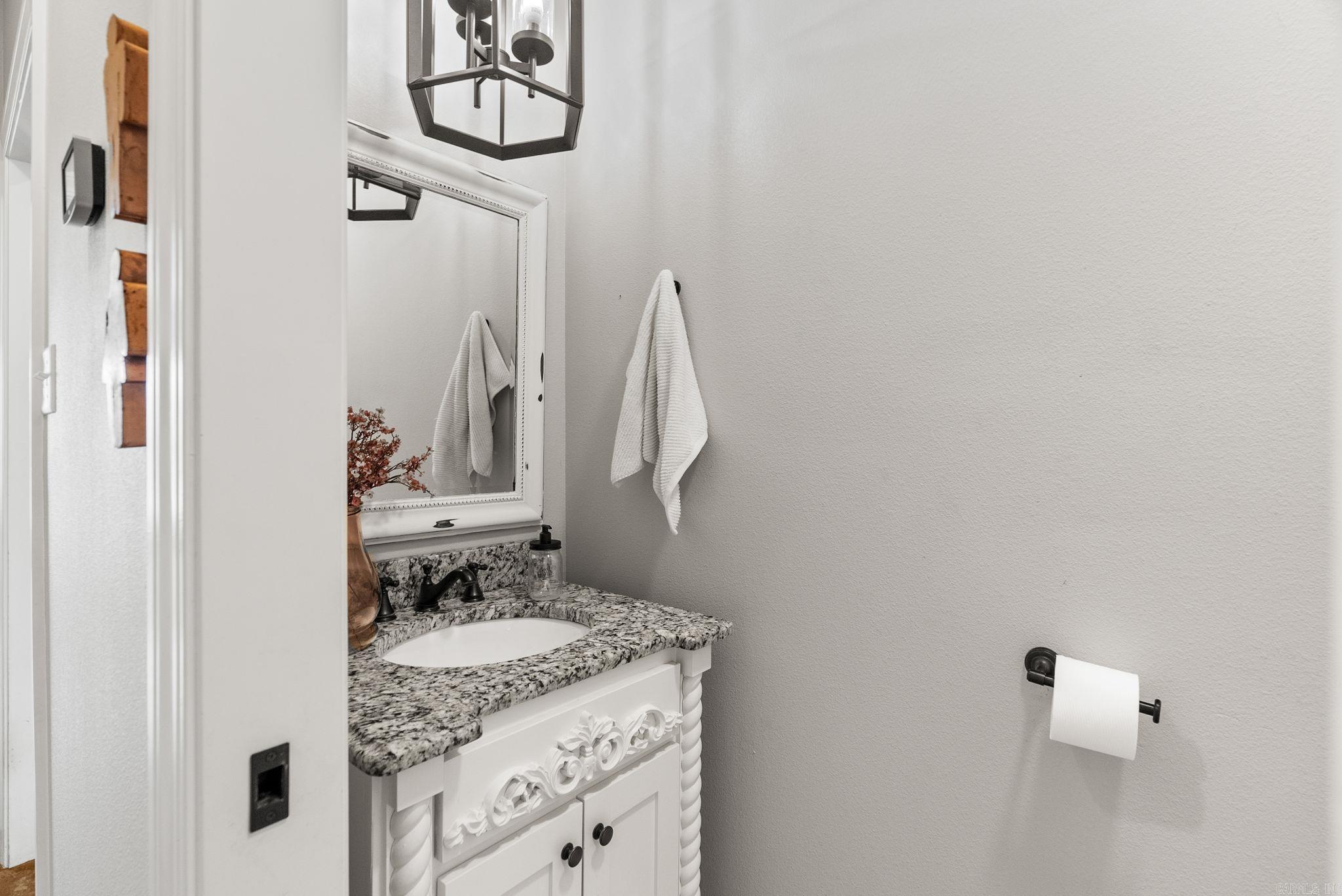 1431 Red Hill  Mt. Vernon, AR