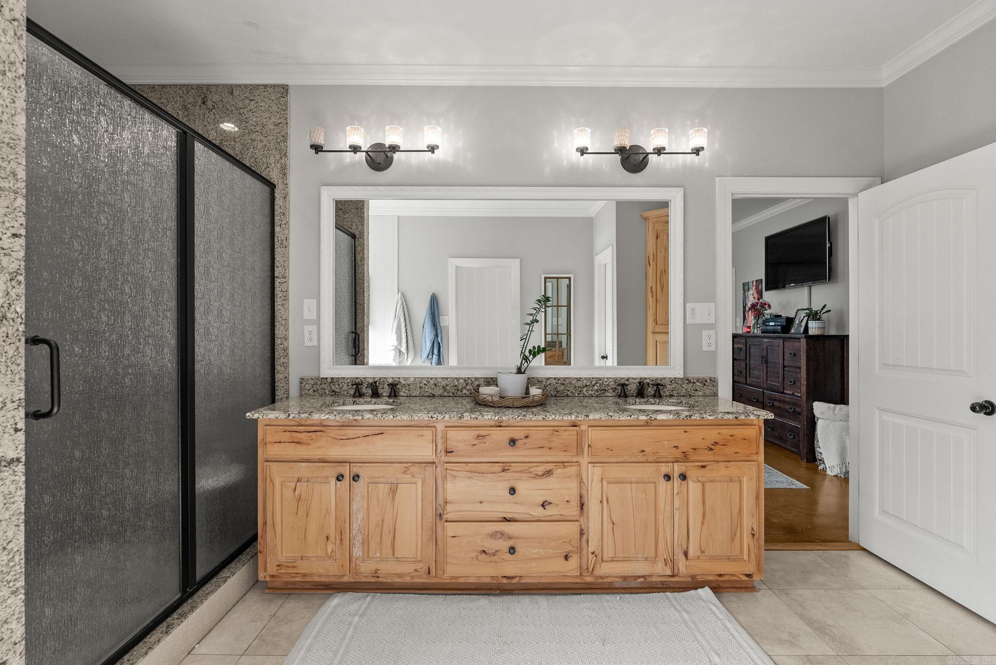 1431 Red Hill  Mt. Vernon, AR