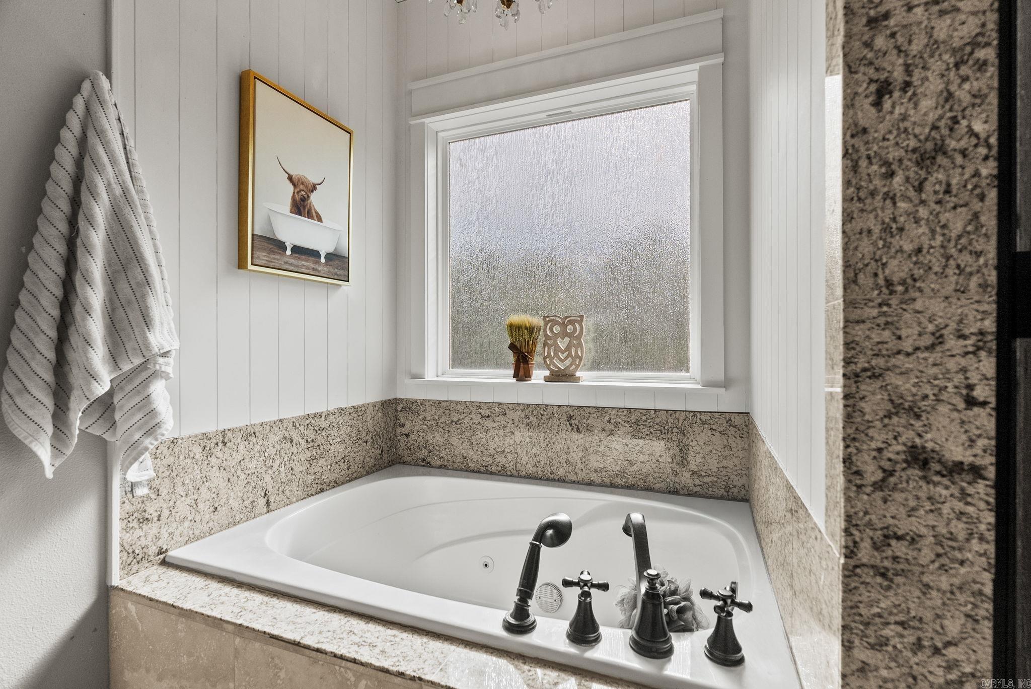 1431 Red Hill  Mt. Vernon, AR