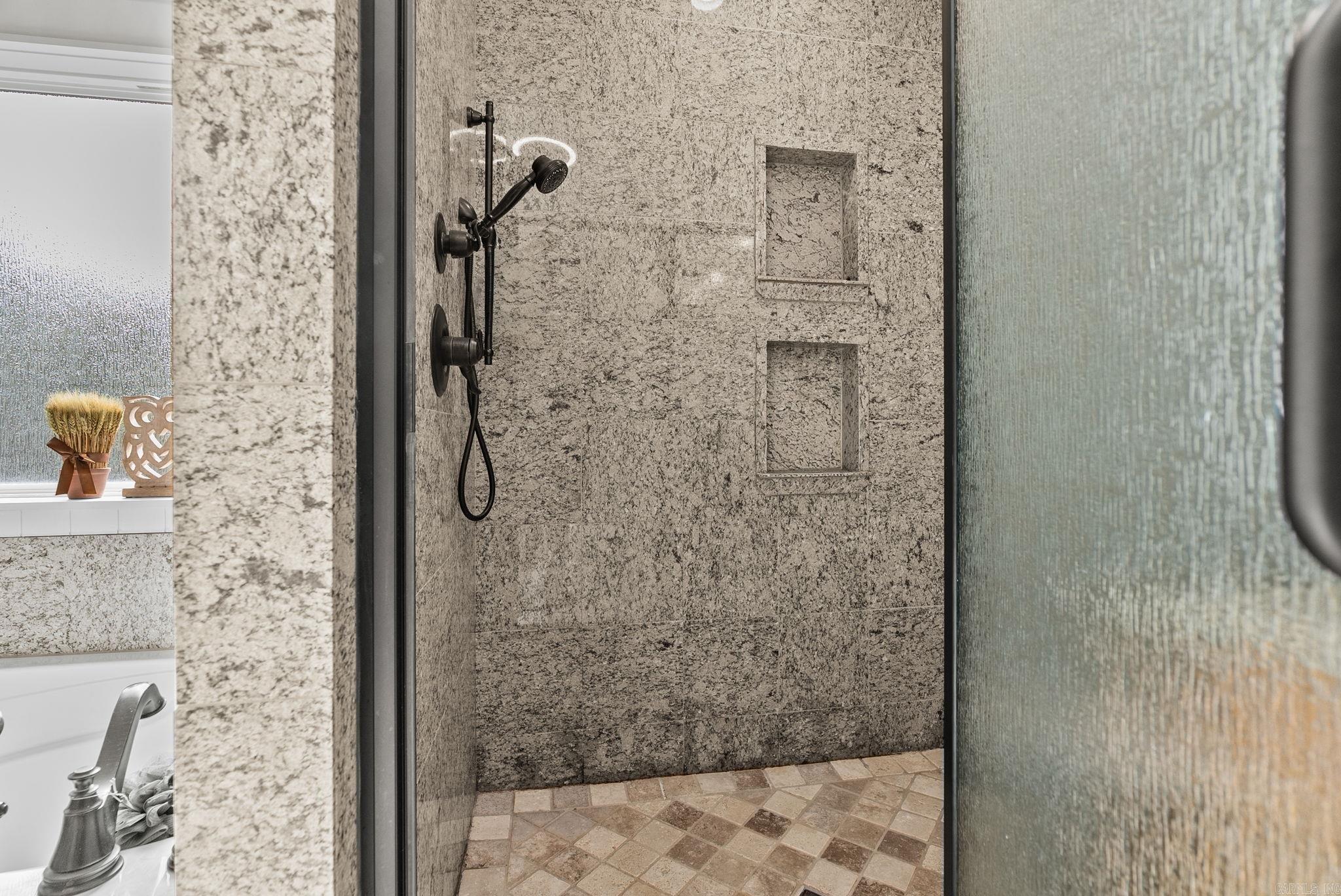 1431 Red Hill  Mt. Vernon, AR