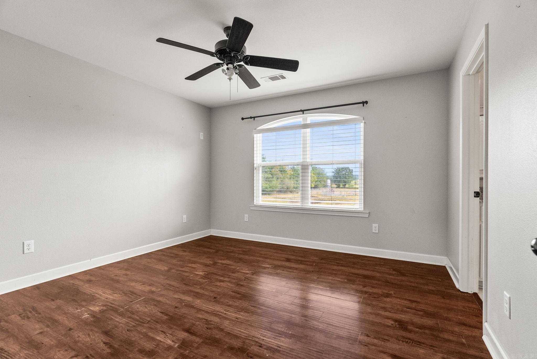 1431 Red Hill  Mt. Vernon, AR