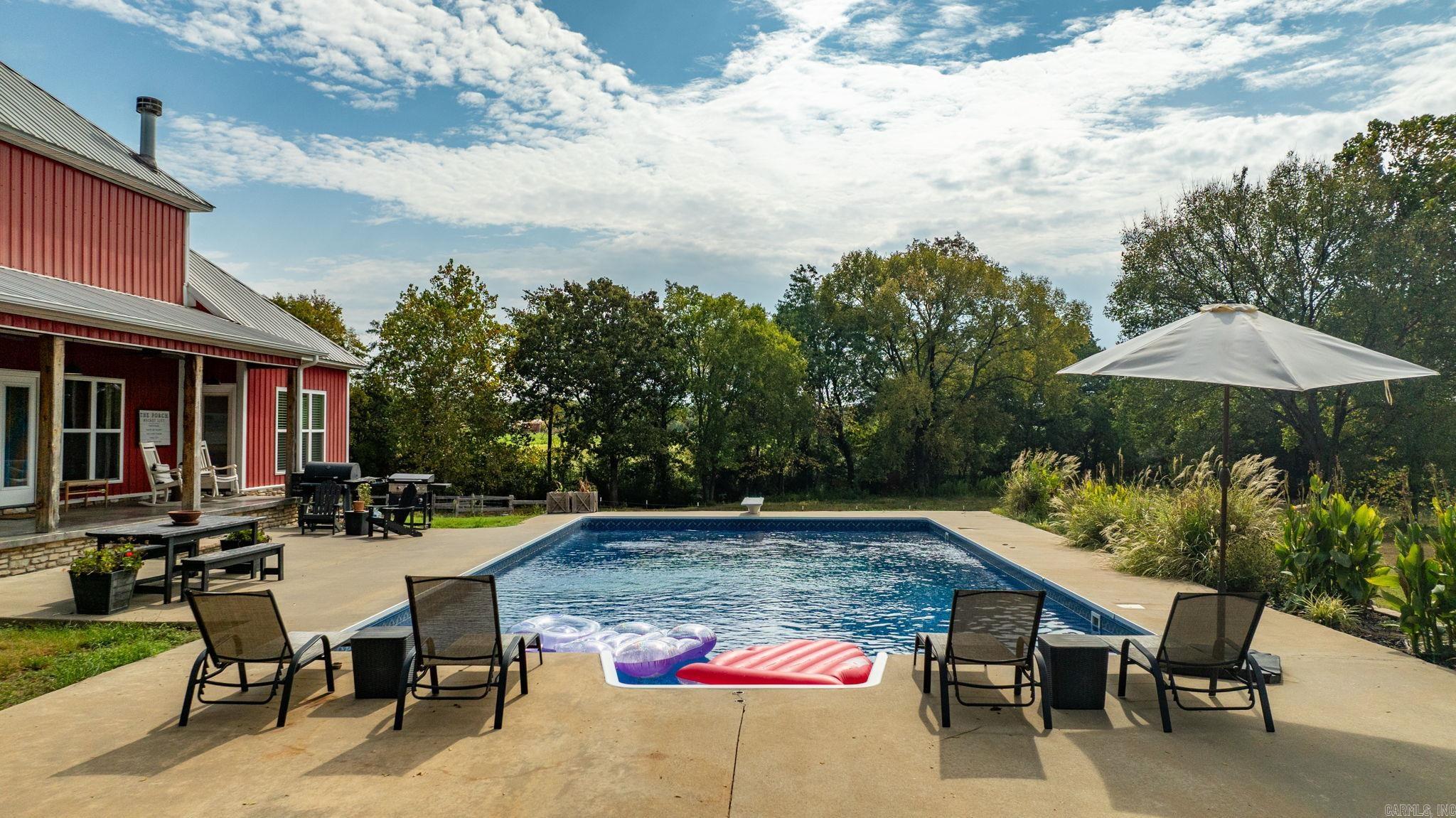 1431 Red Hill  Mt. Vernon, AR