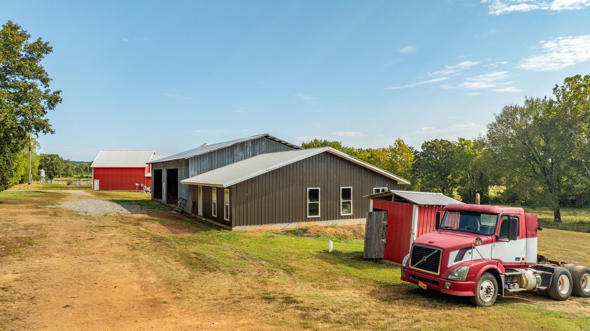 1431 Red Hill  Mt. Vernon, AR