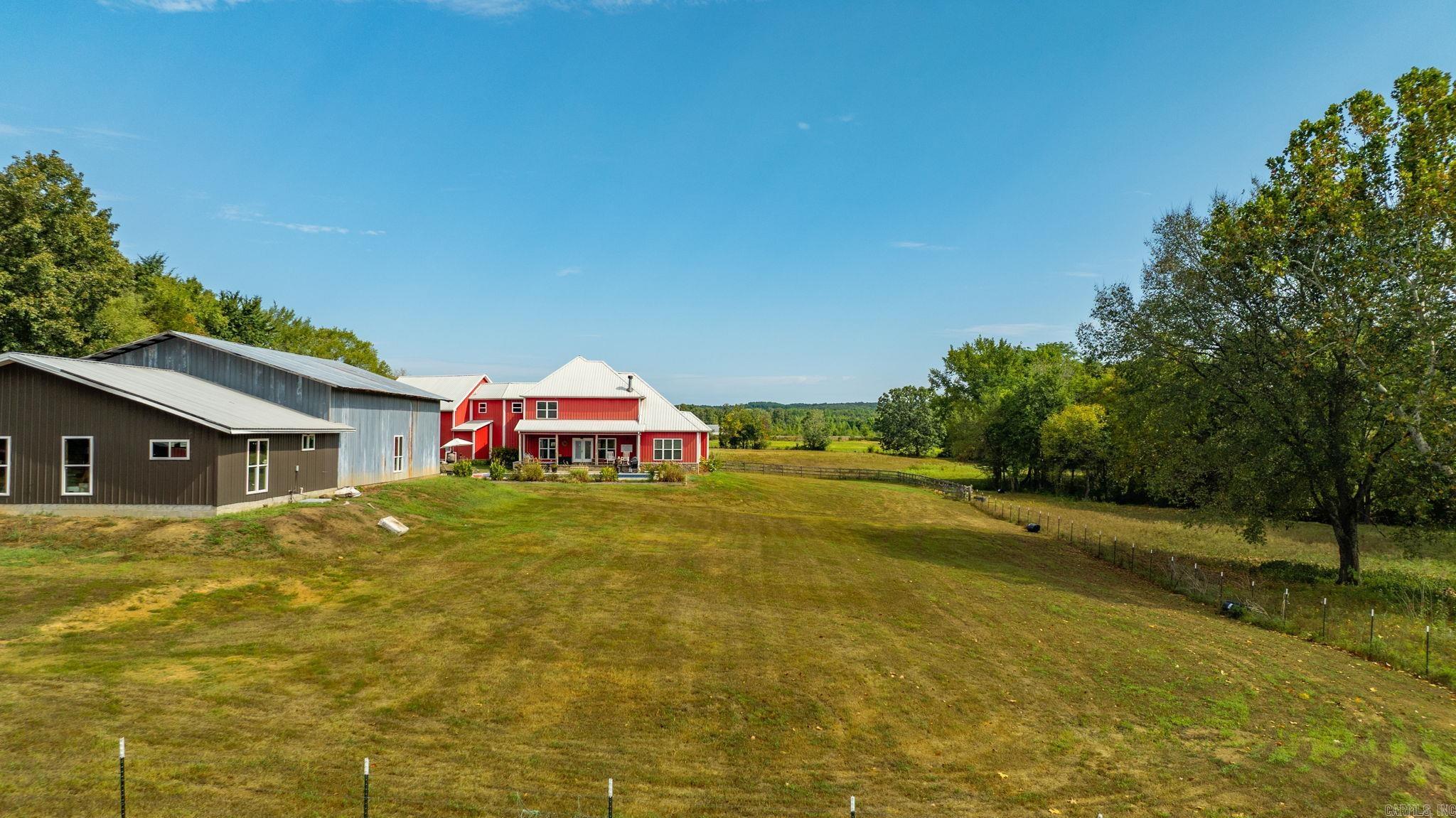 1431 Red Hill  Mt. Vernon, AR