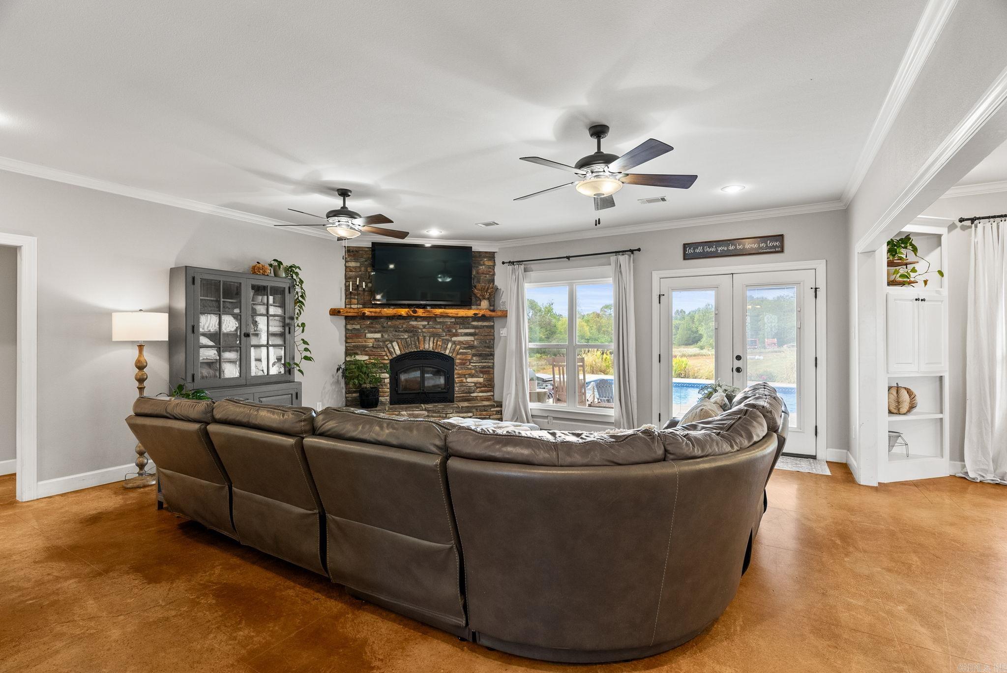 1431 Red Hill  Mt. Vernon, AR