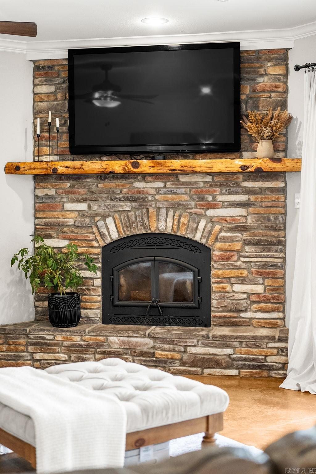 1431 Red Hill  Mt. Vernon, AR