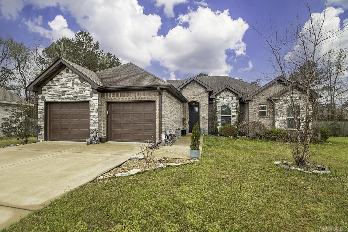 2713 Johnswood Village Drive Bryant, AR 72022