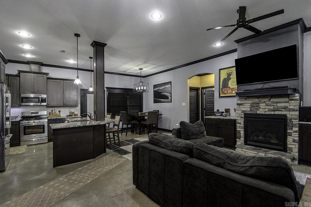 2713 Johnswood Village Drive Bryant, AR 72022