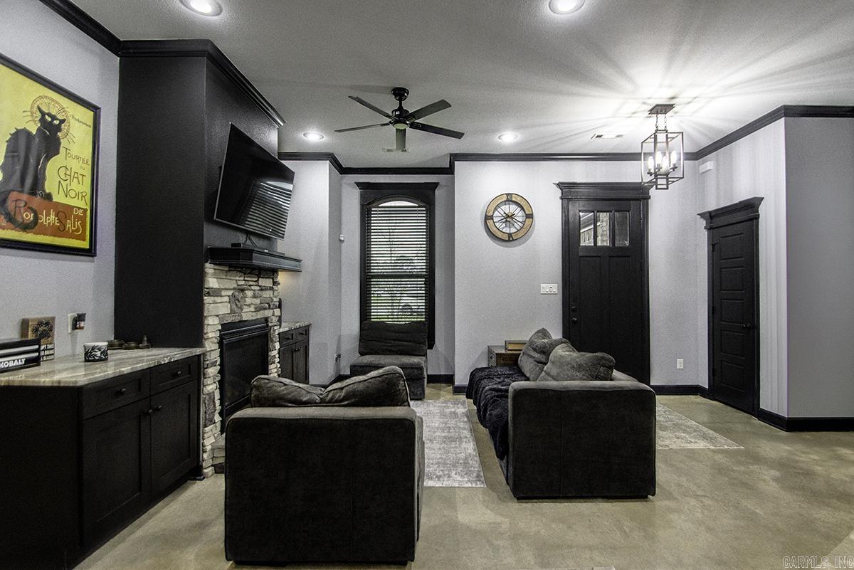 2713 Johnswood Village Drive Bryant, AR 72022