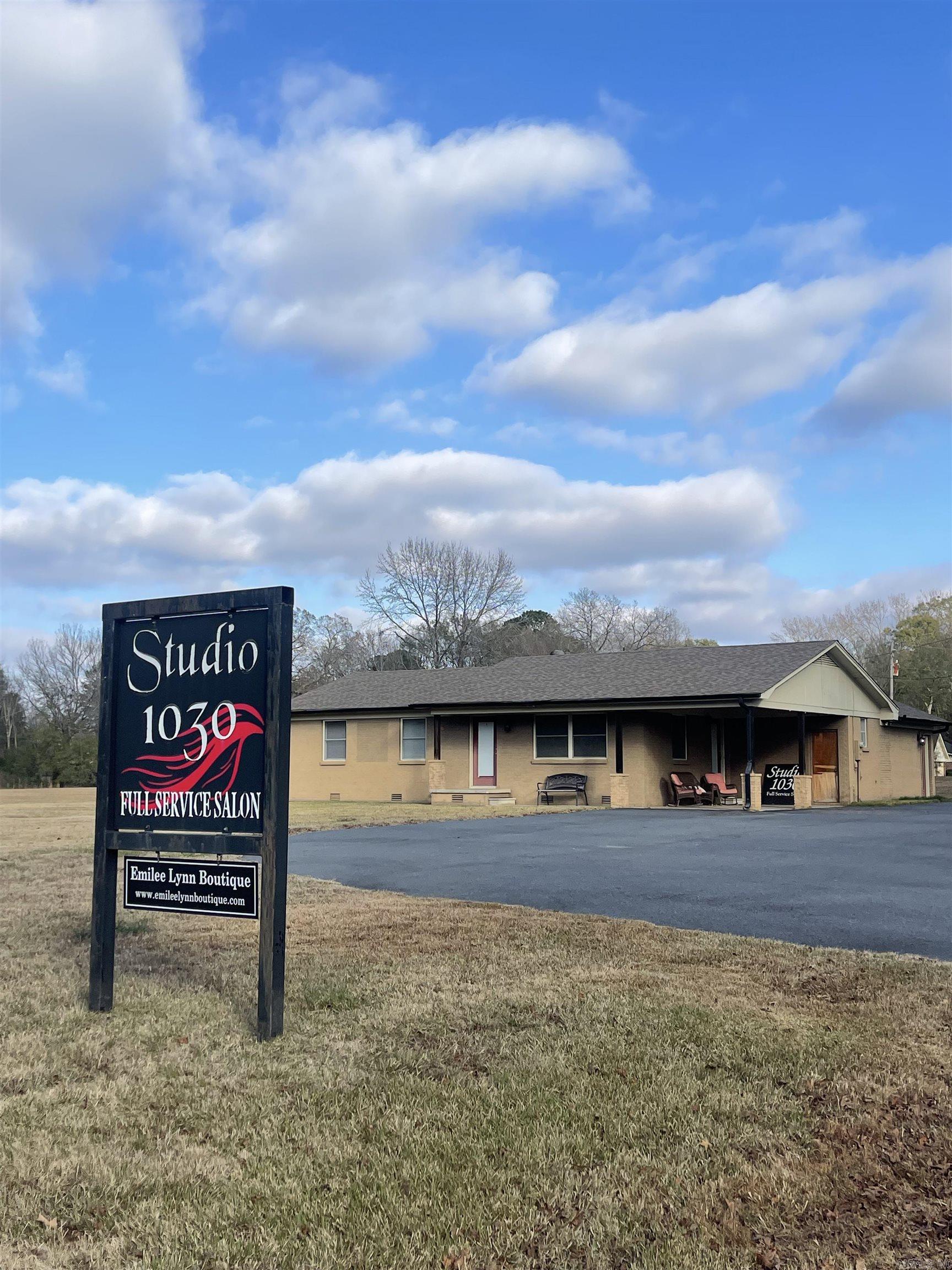 4 Lake St.  Greenbrier, AR