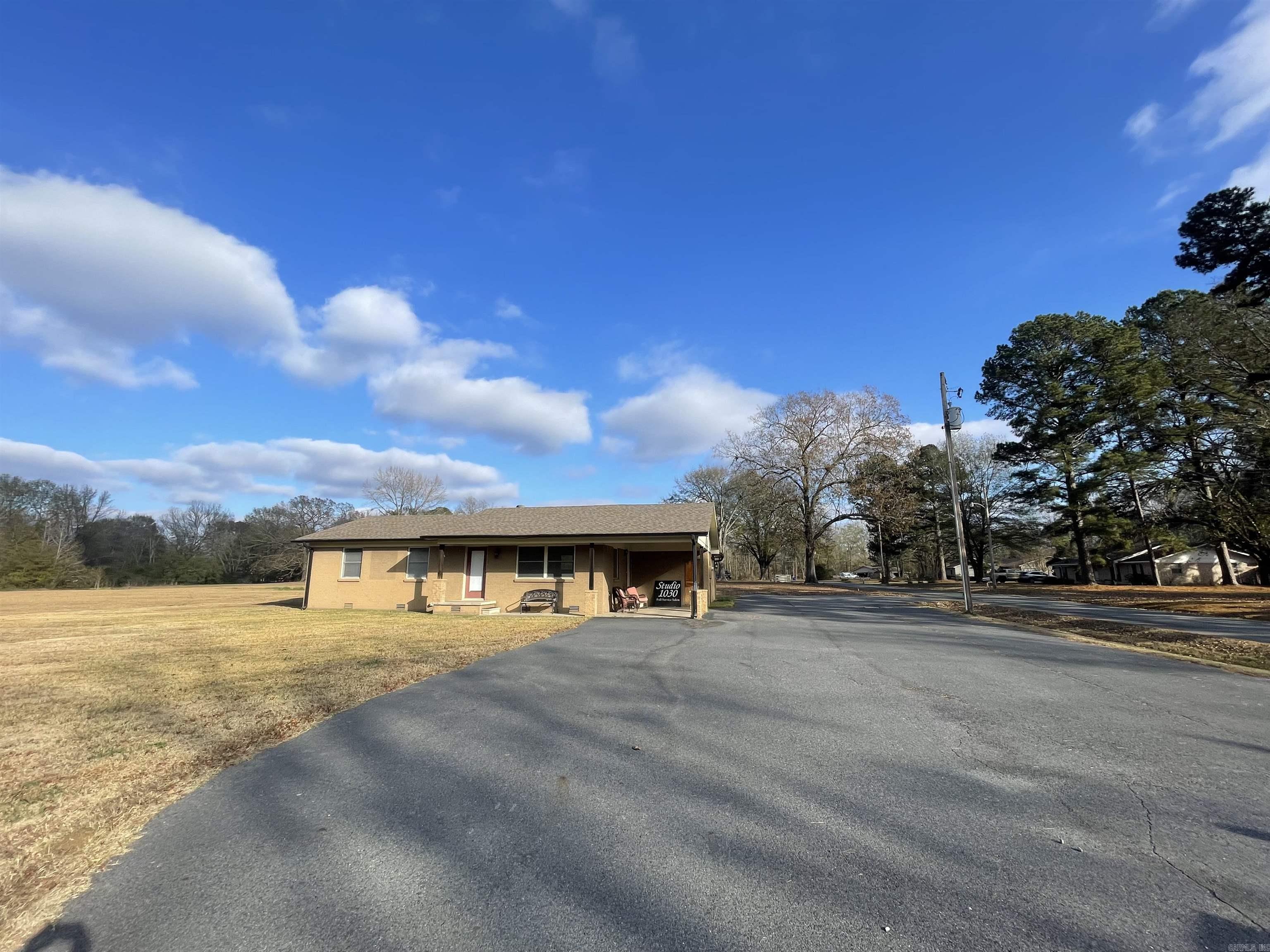 4 Lake St.  Greenbrier, AR