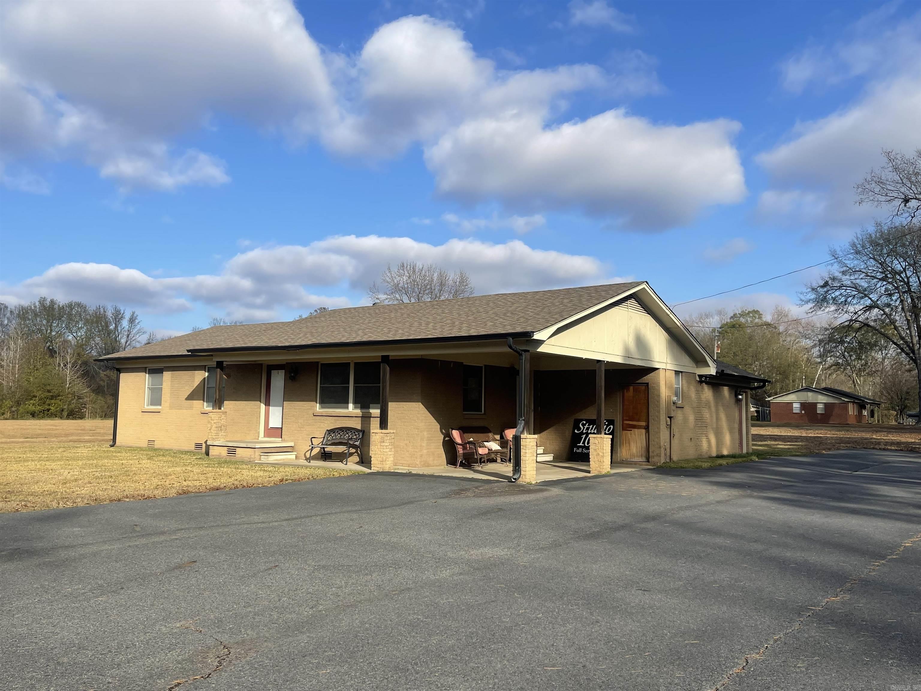 4 Lake St.  Greenbrier, AR