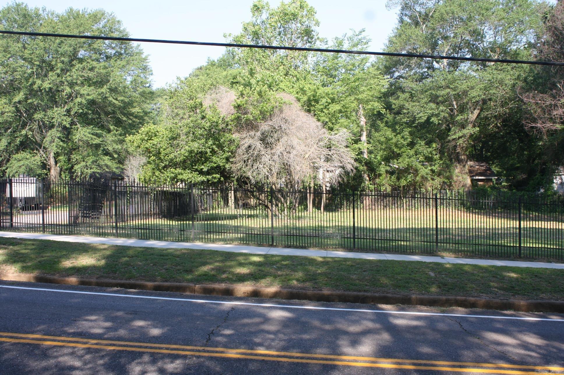 303 N 4th  Nashville, AR