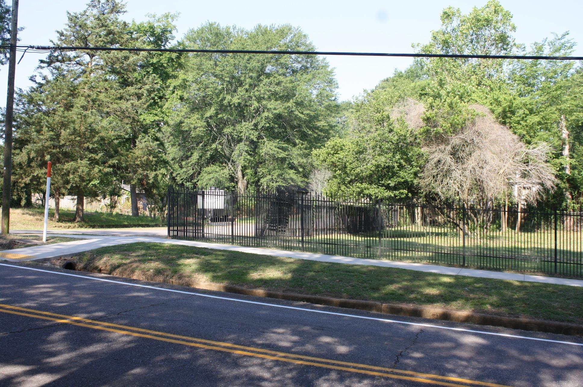 303 N 4th  Nashville, AR