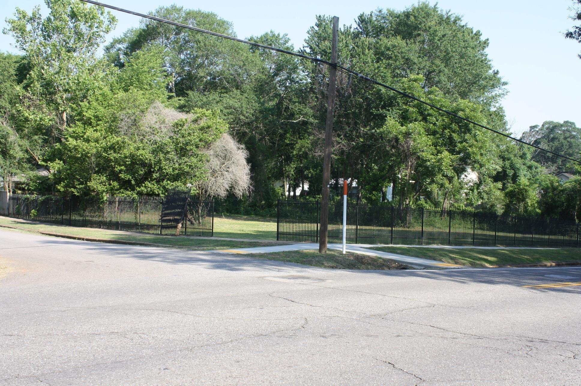 303 N 4th  Nashville, AR