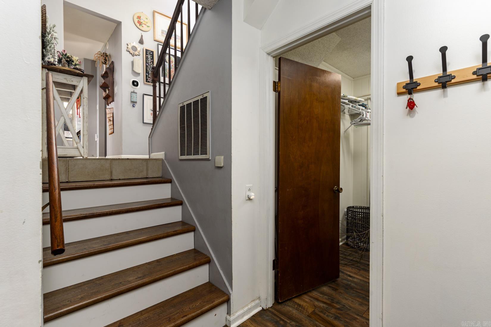 1215 Old Charter Court Little Rock, AR 72211