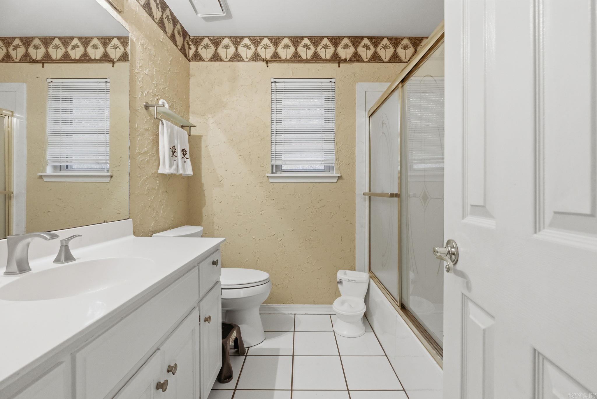 24 Winona Dr  Maumelle, AR