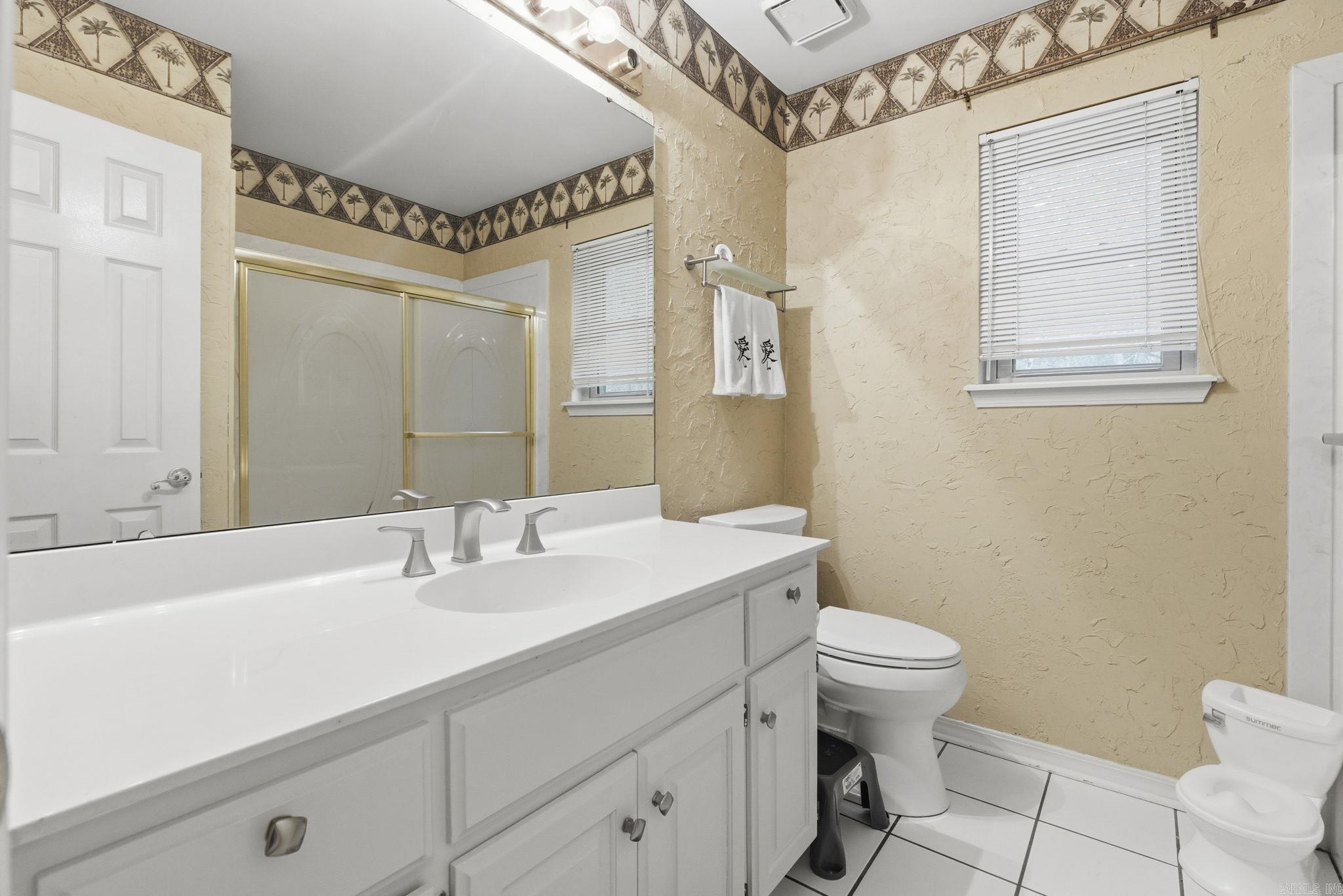 24 Winona Dr  Maumelle, AR