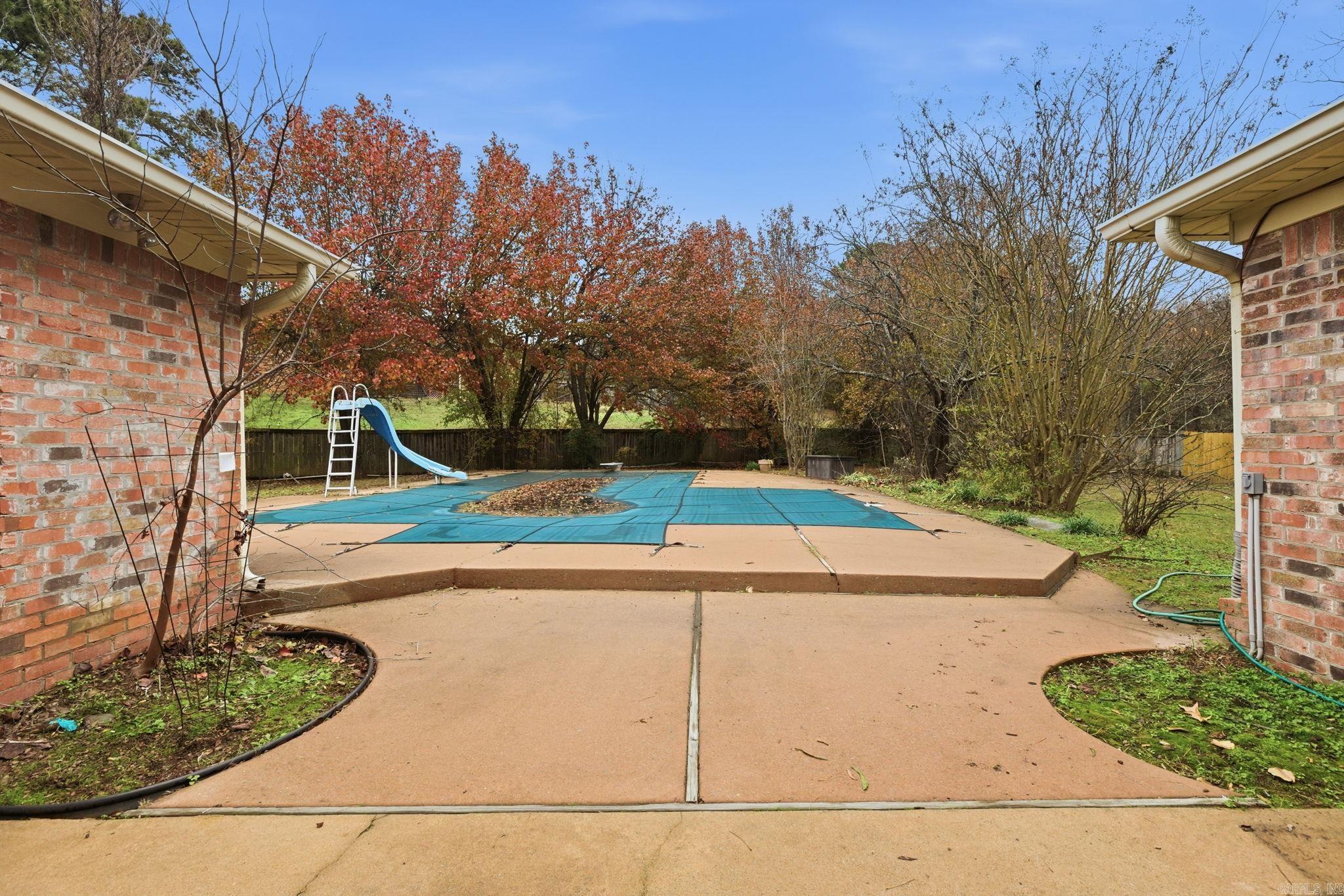 24 Winona Dr  Maumelle, AR