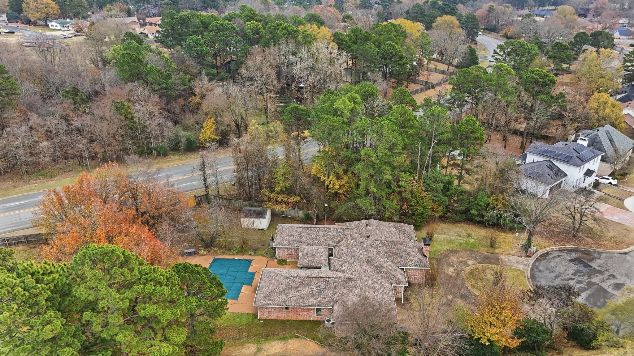 24 Winona Dr  Maumelle, AR