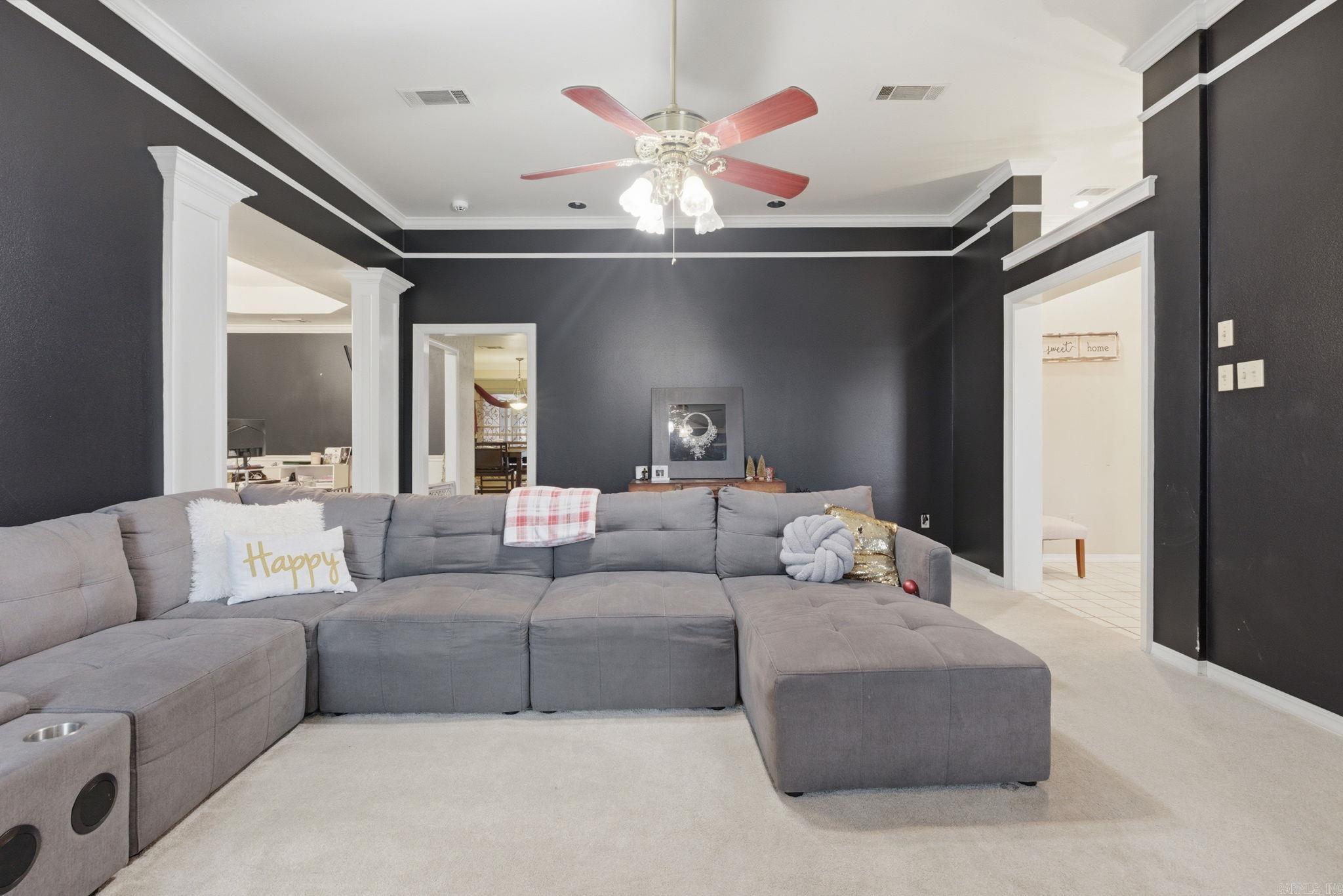 24 Winona Dr  Maumelle, AR