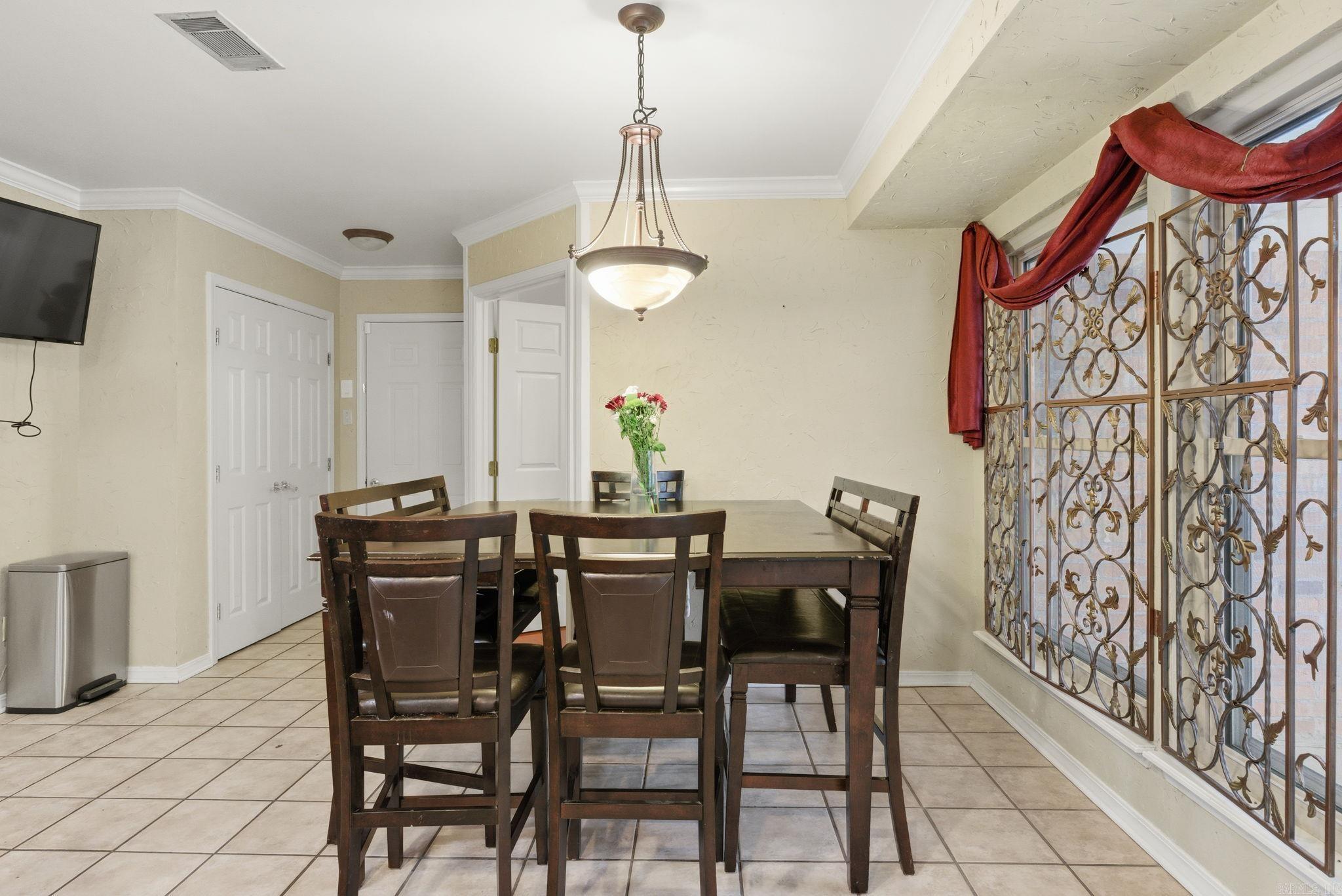 24 Winona Dr  Maumelle, AR