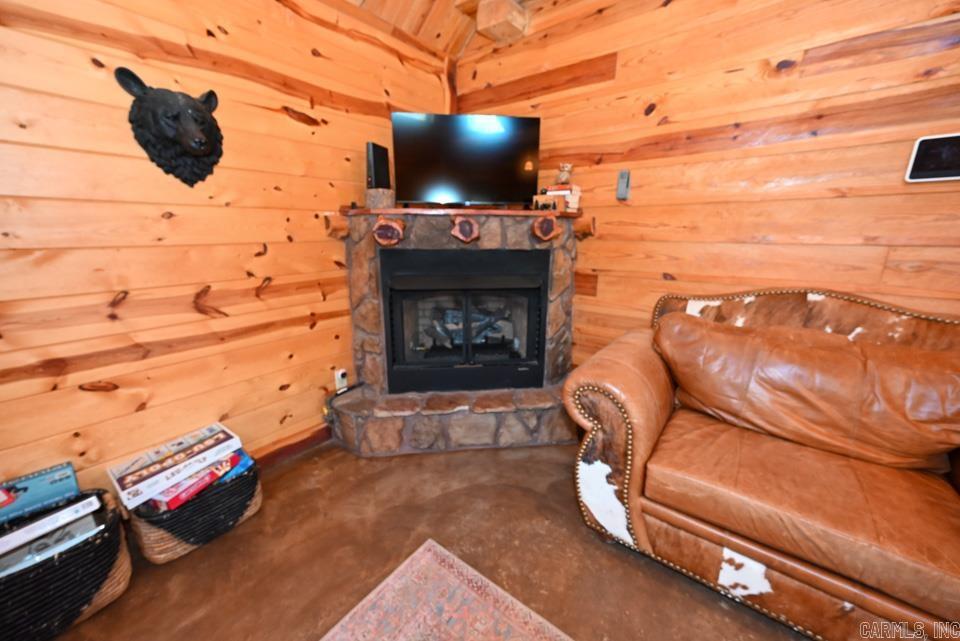 70 Three Pines  Norman, AR