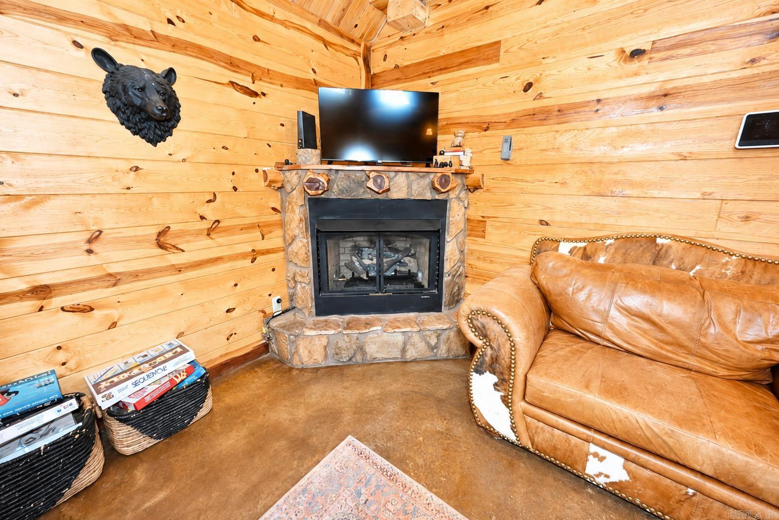 70 Three Pines  Norman, AR