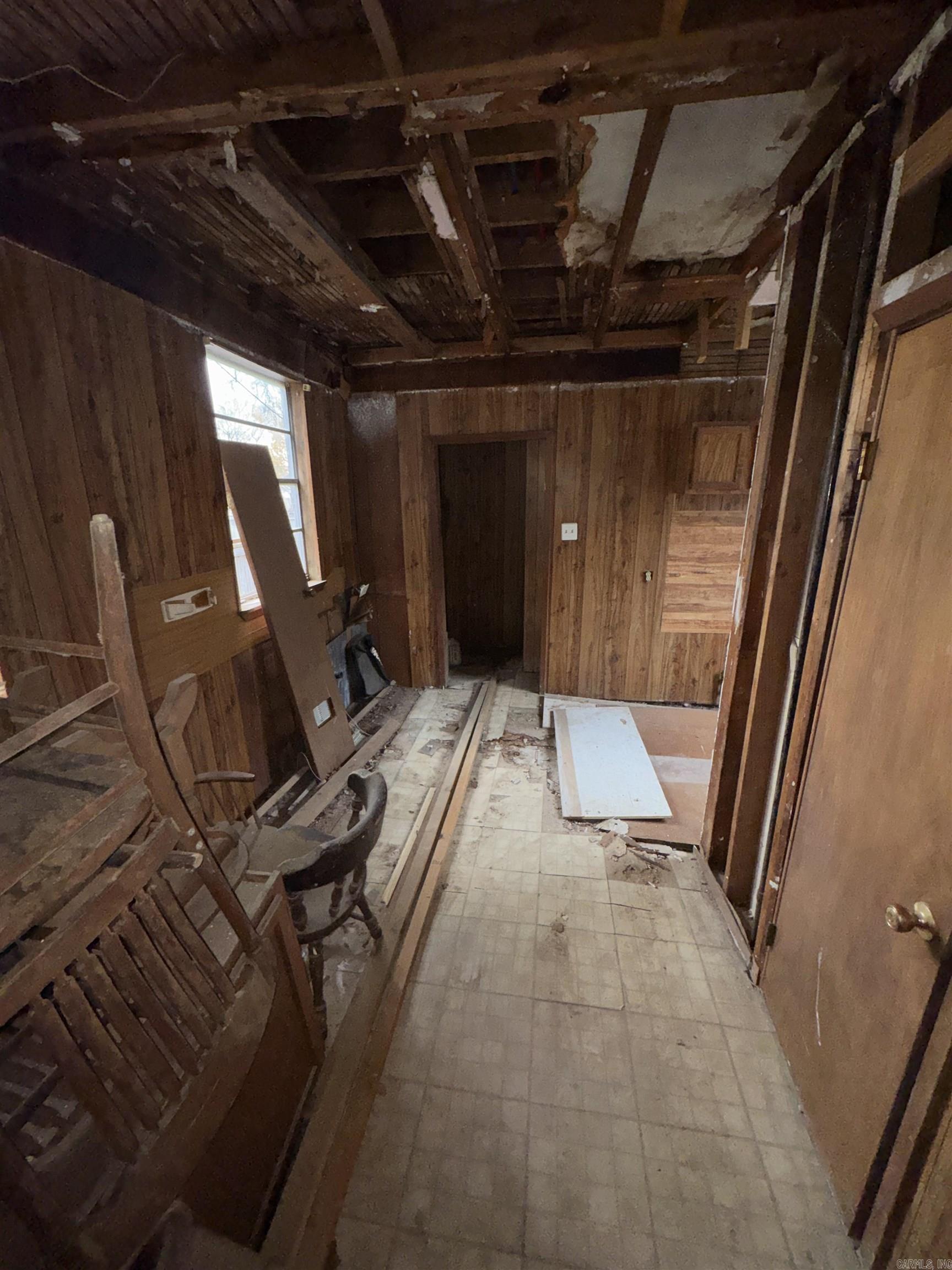 1872 S Gaines  Little Rock, AR