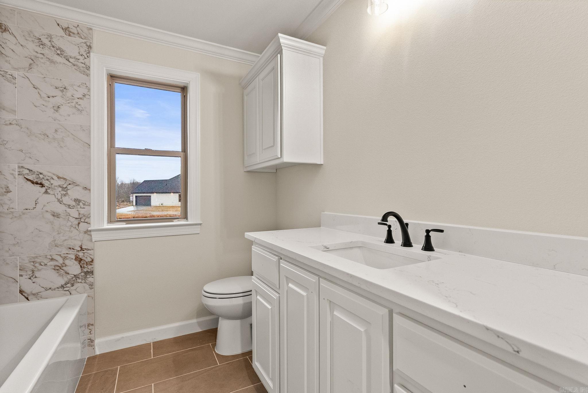 71 Corniche Cove  Maumelle, AR