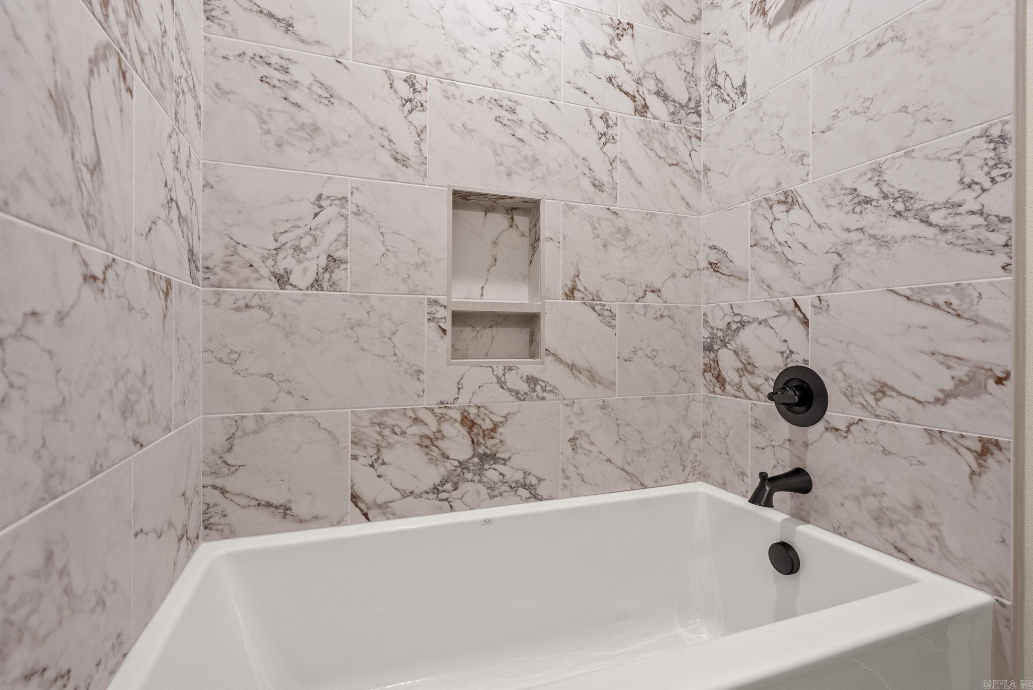 71 Corniche Cove  Maumelle, AR