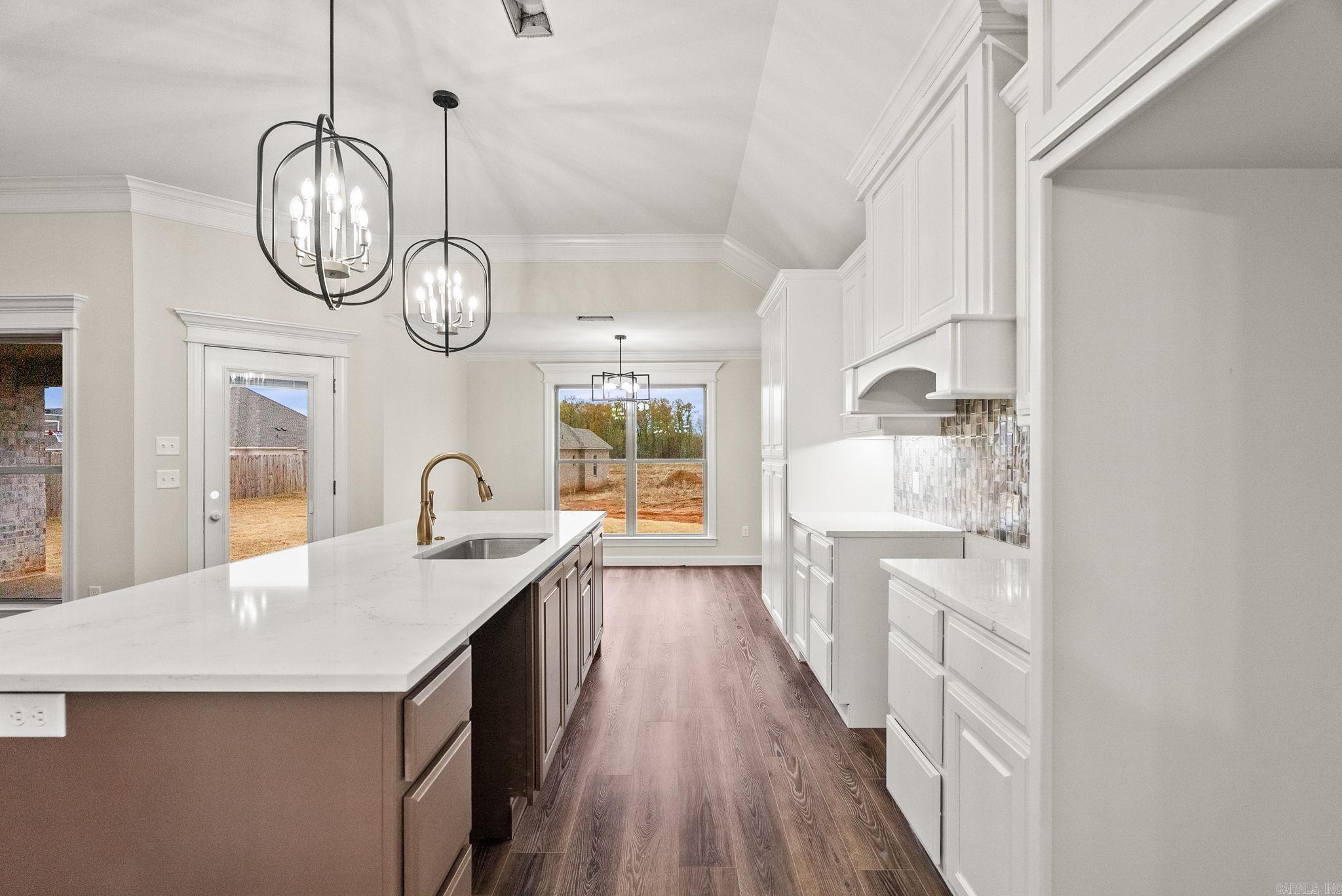 71 Corniche Cove  Maumelle, AR