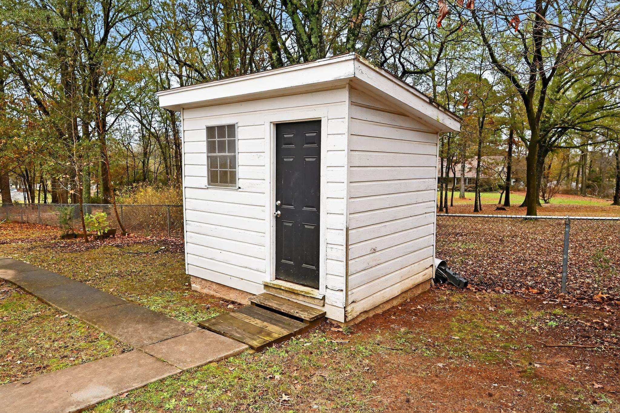 8517 Fairwood  Mabelvale, AR