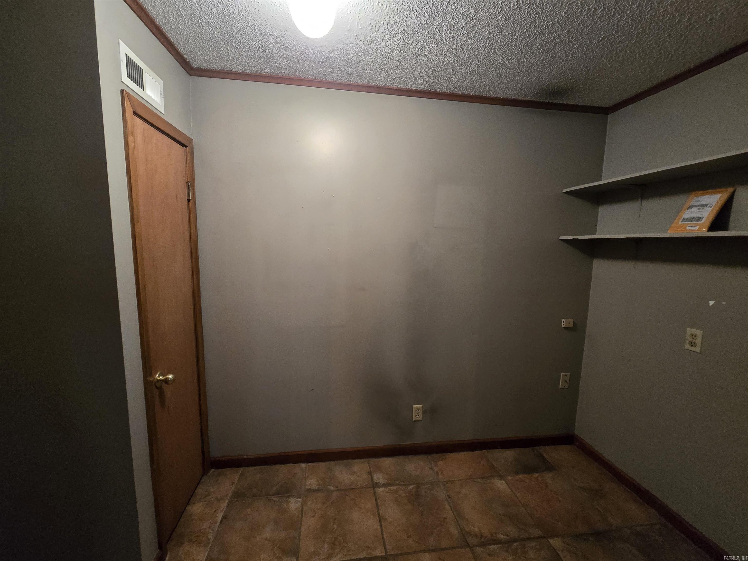 106 Honeysuckle  Helena, AR