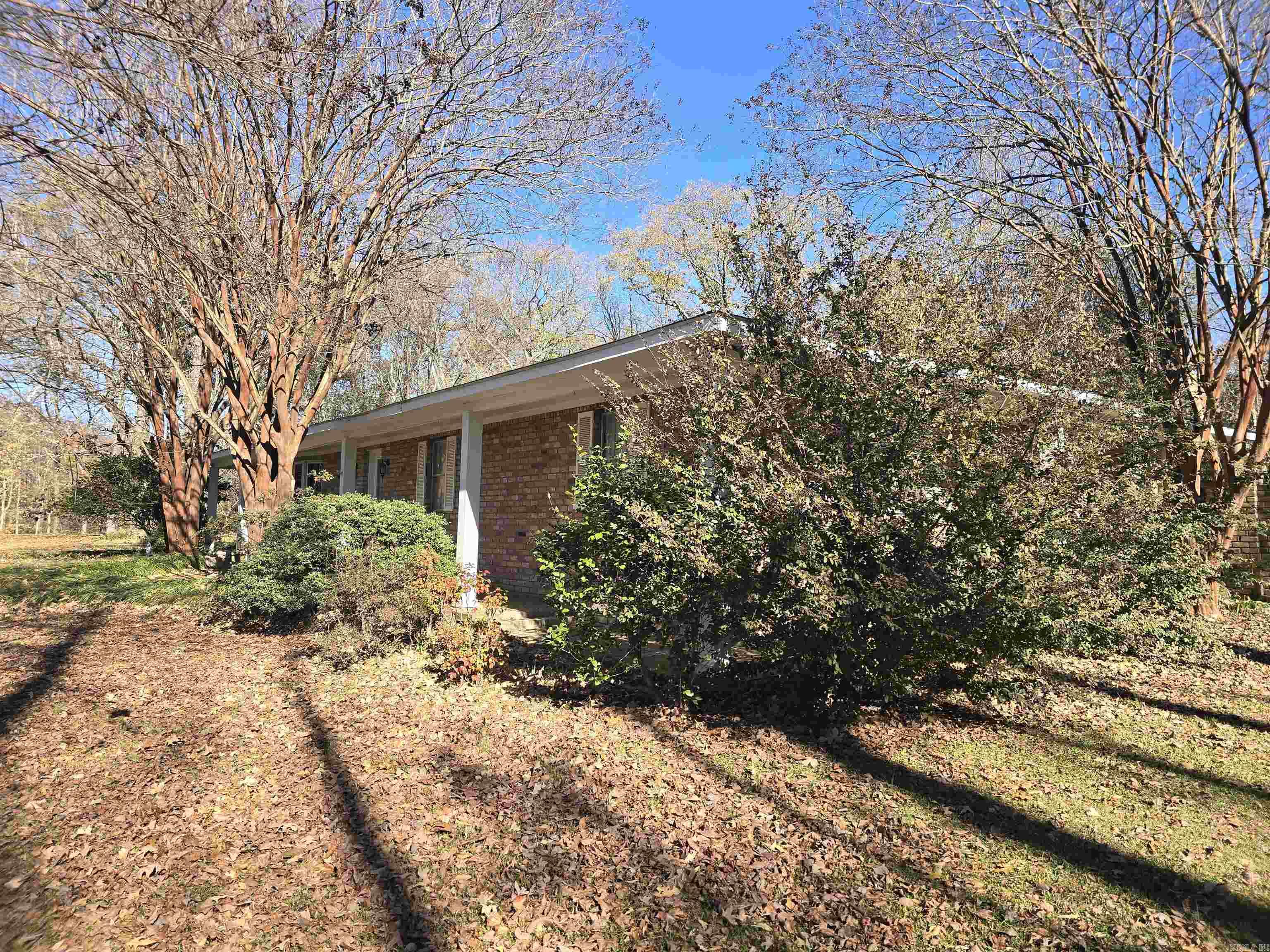 106 Honeysuckle  Helena, AR