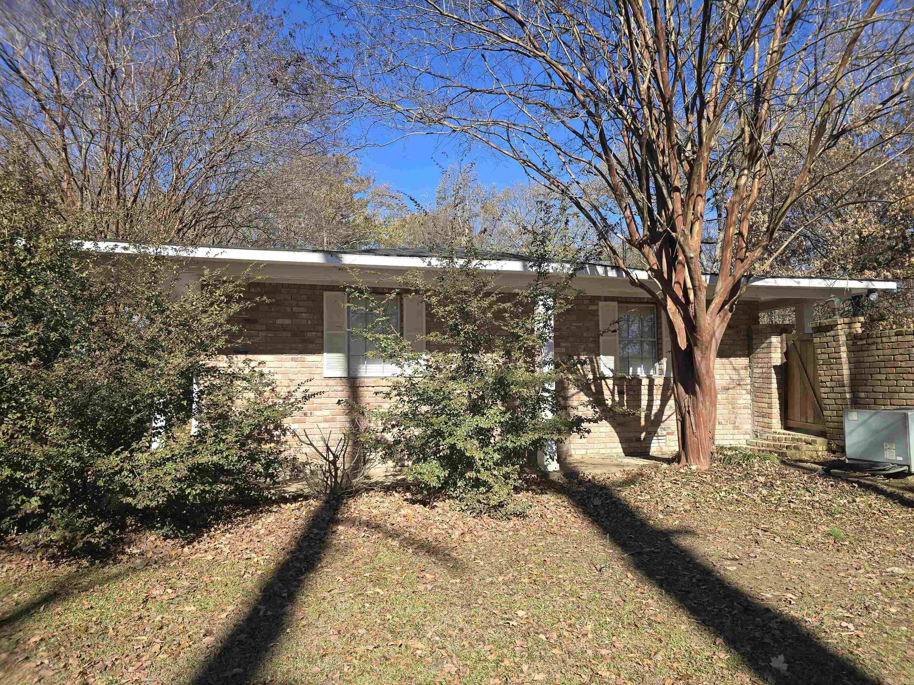 106 Honeysuckle  Helena, AR