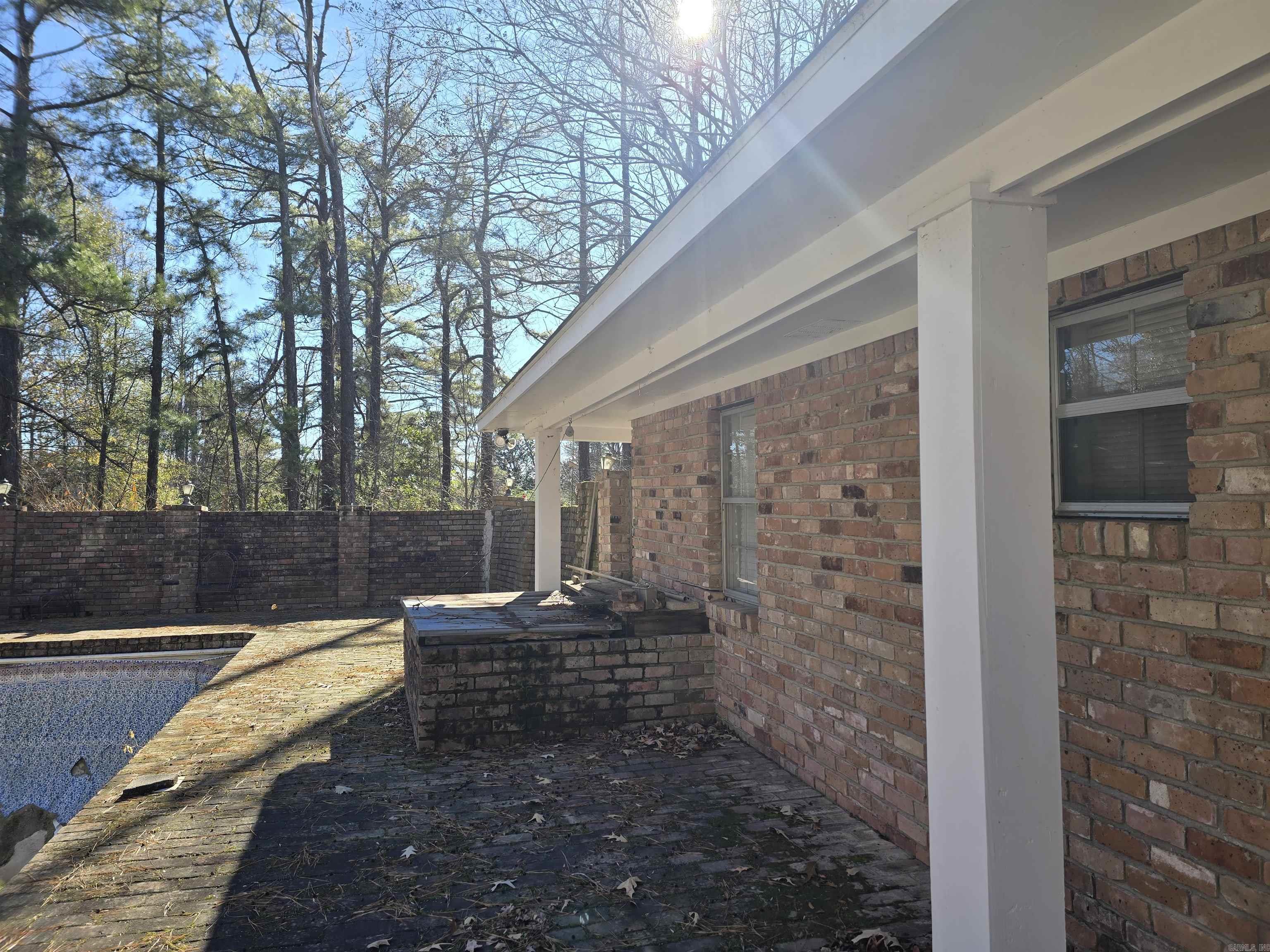 106 Honeysuckle  Helena, AR