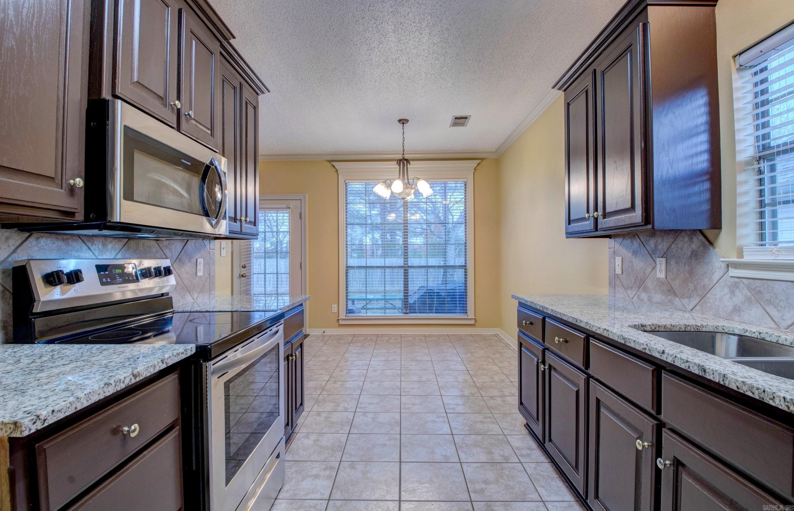 12 Westfield Dr Little Rock, AR 72210-0000