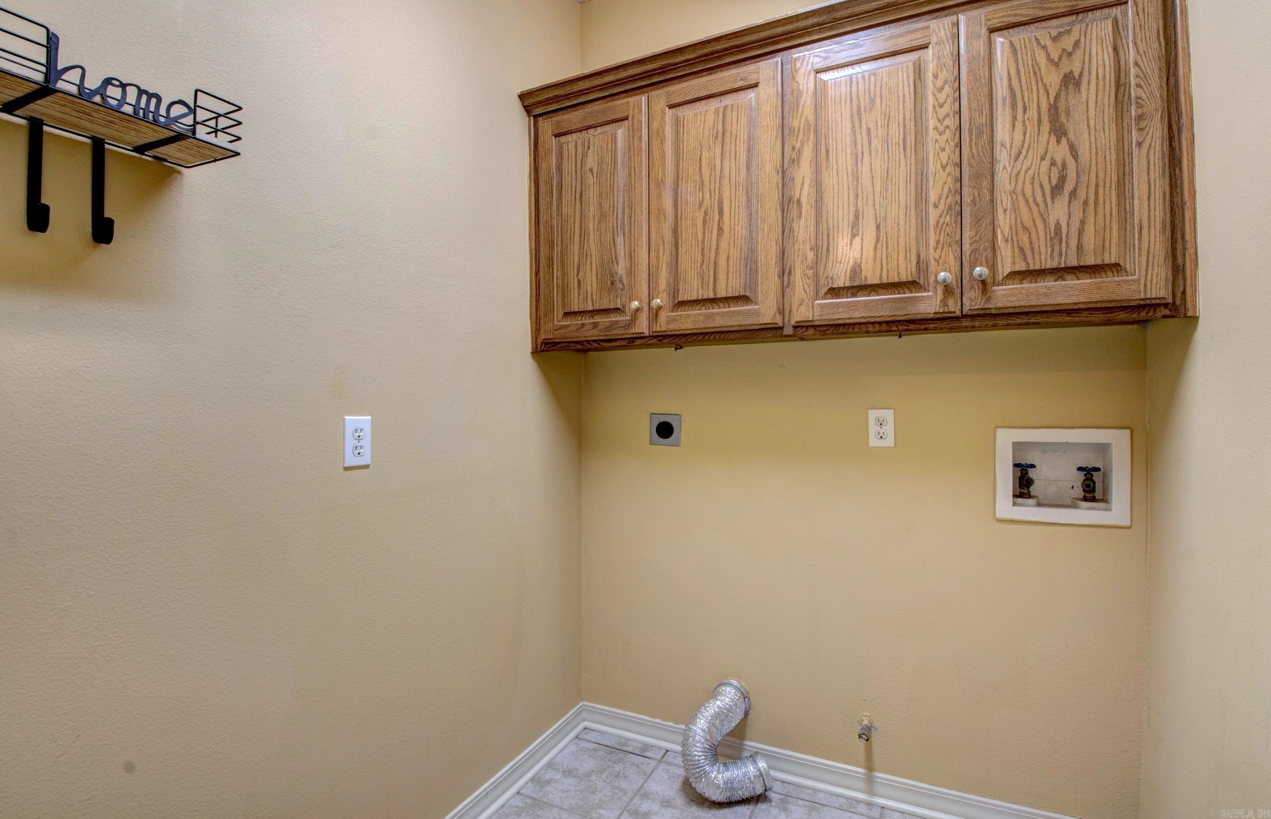 12 Westfield Dr Little Rock, AR 72210-0000