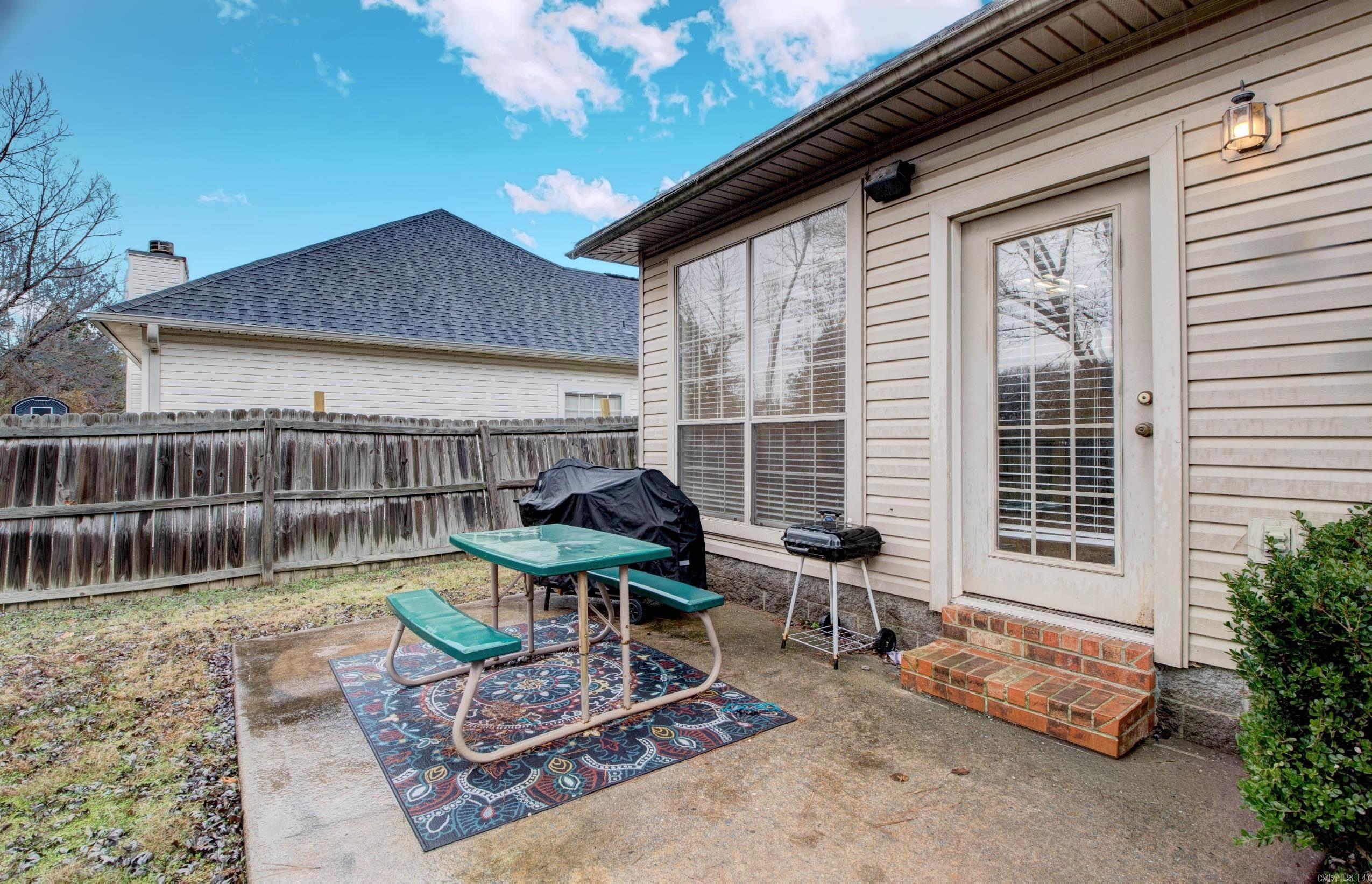 12 Westfield Dr Little Rock, AR 72210-0000