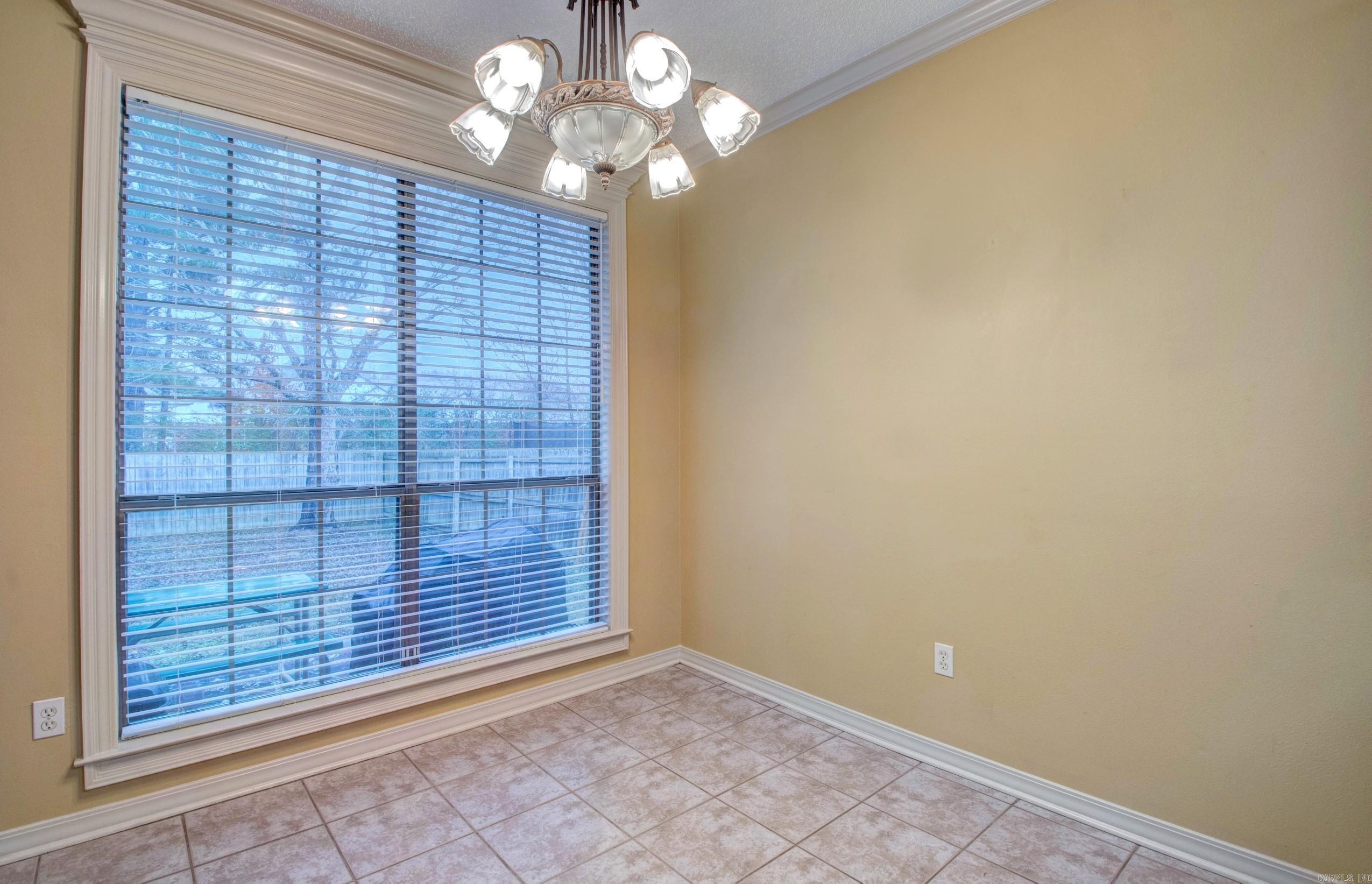 12 Westfield Dr Little Rock, AR 72210-0000