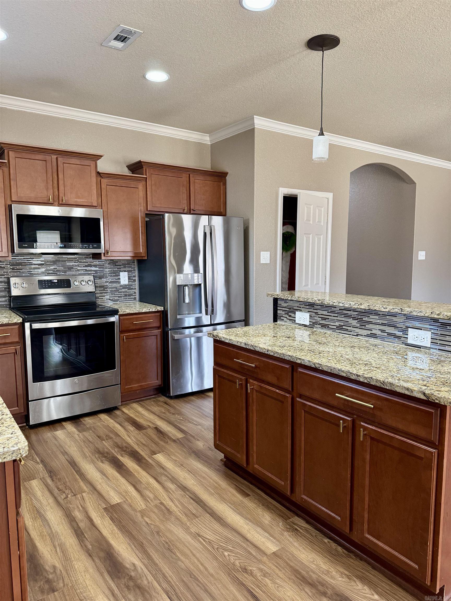 17109 Crooked Oak Drive Sherwood, AR 72120