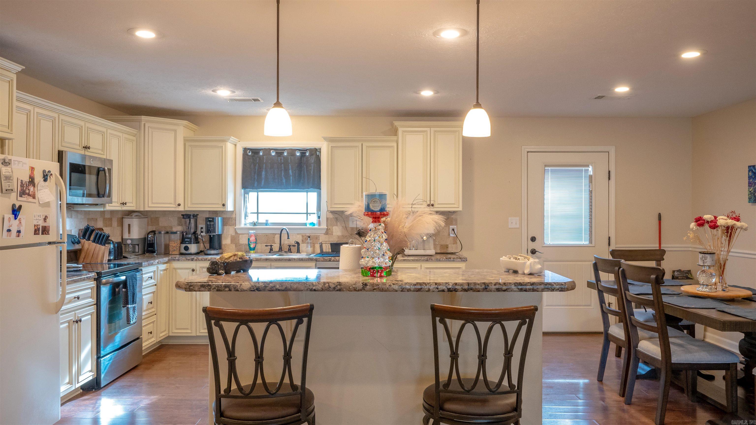 1329 W Union Street Bald Knob, AR 72010