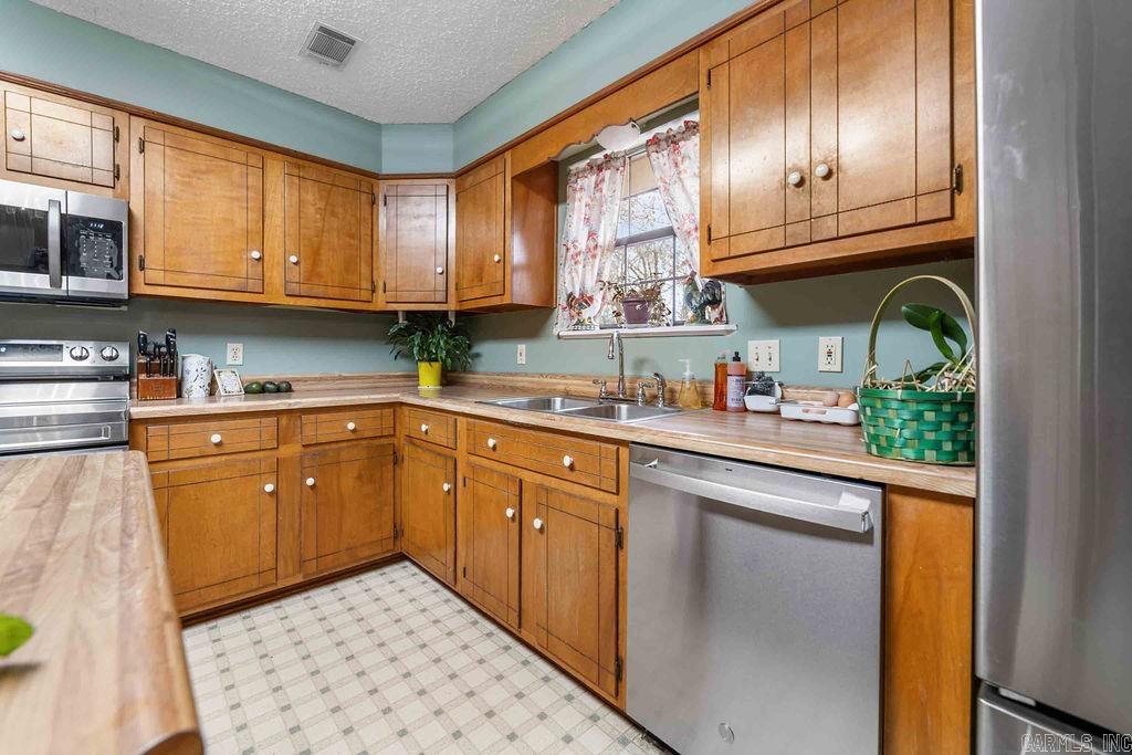 7 Briarwood Street Greenbrier, AR 72058