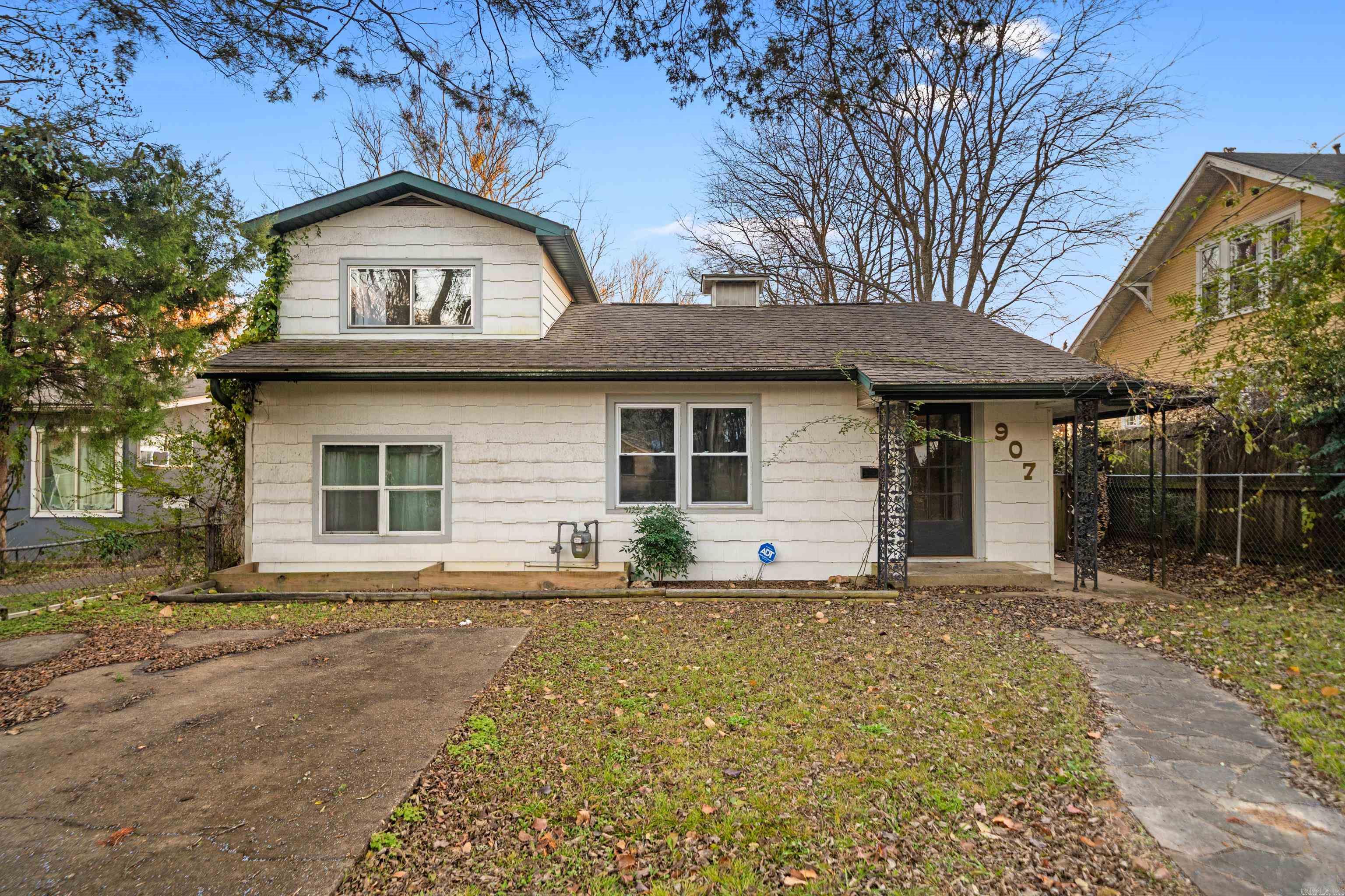 907 Garland Ave  Hot Springs, AR