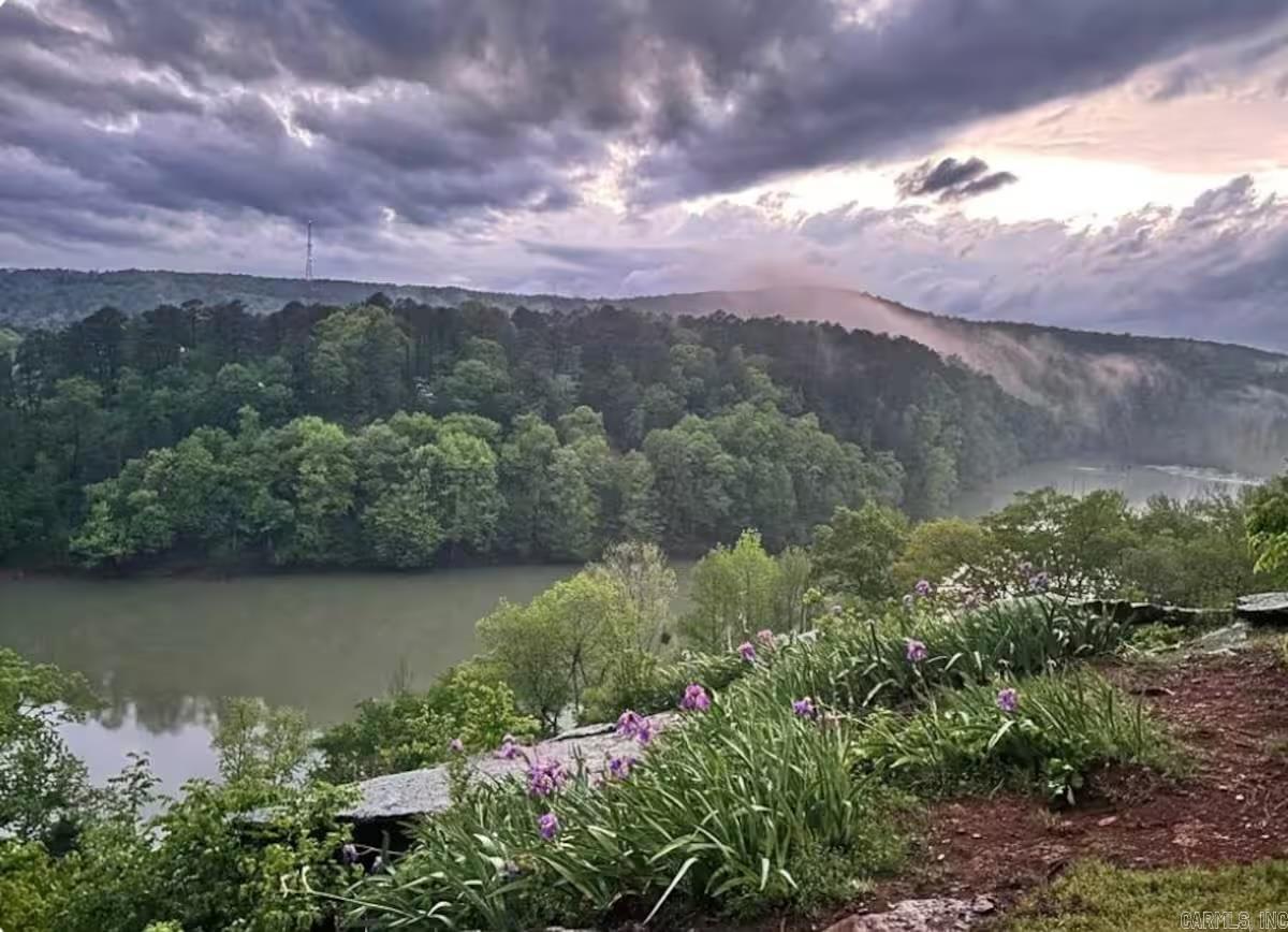 170 Lynn Creek Dr Fairfield Bay, AR 72088