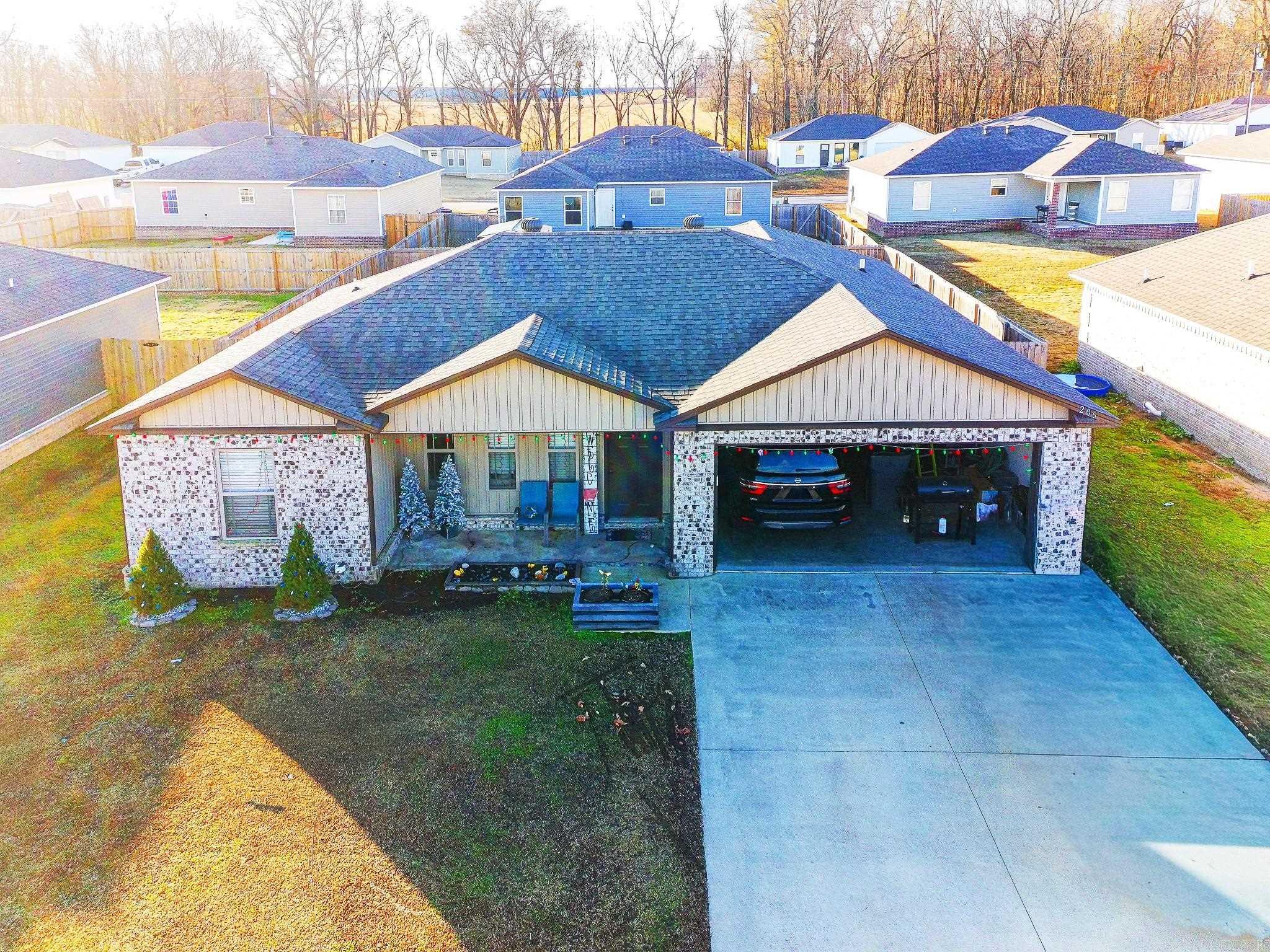 206 Stacy Paragould, AR 72450