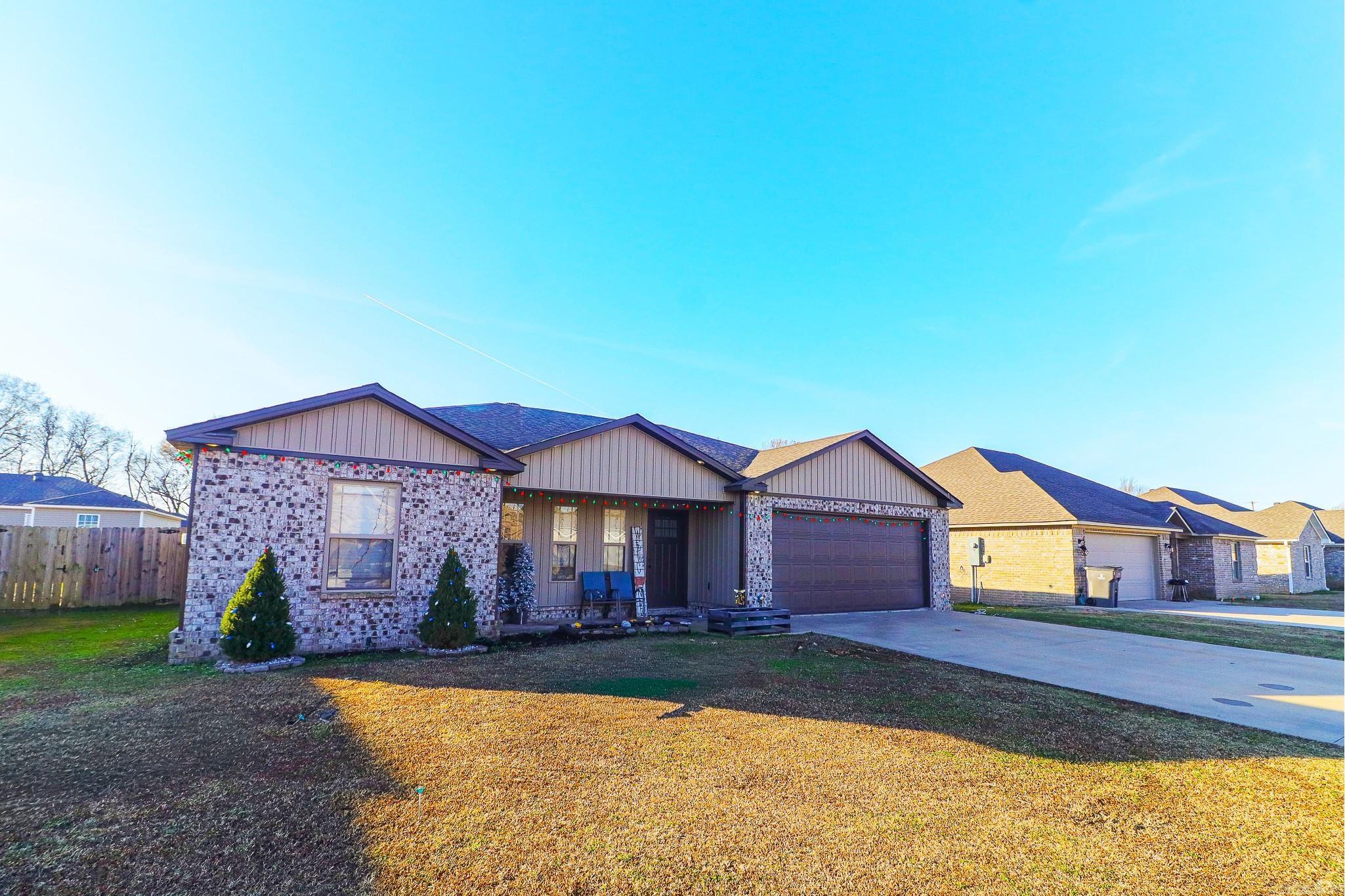 206 Stacy Paragould, AR 72450